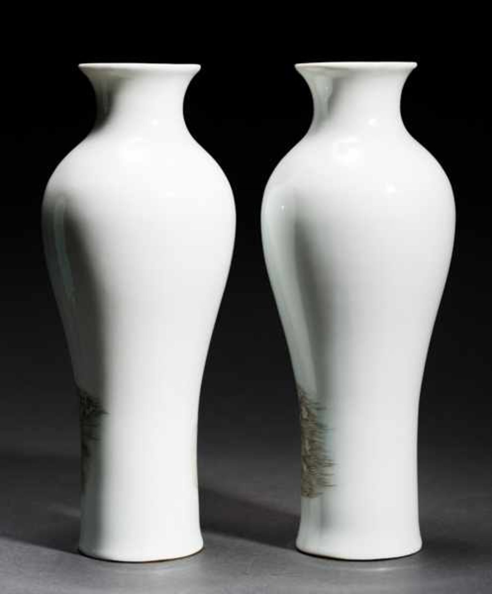 PAIR OF VASES FEATURING THE WISE MAN QINGAO Porcelain with enamel paint. China, Both vases have - Image 2 of 4