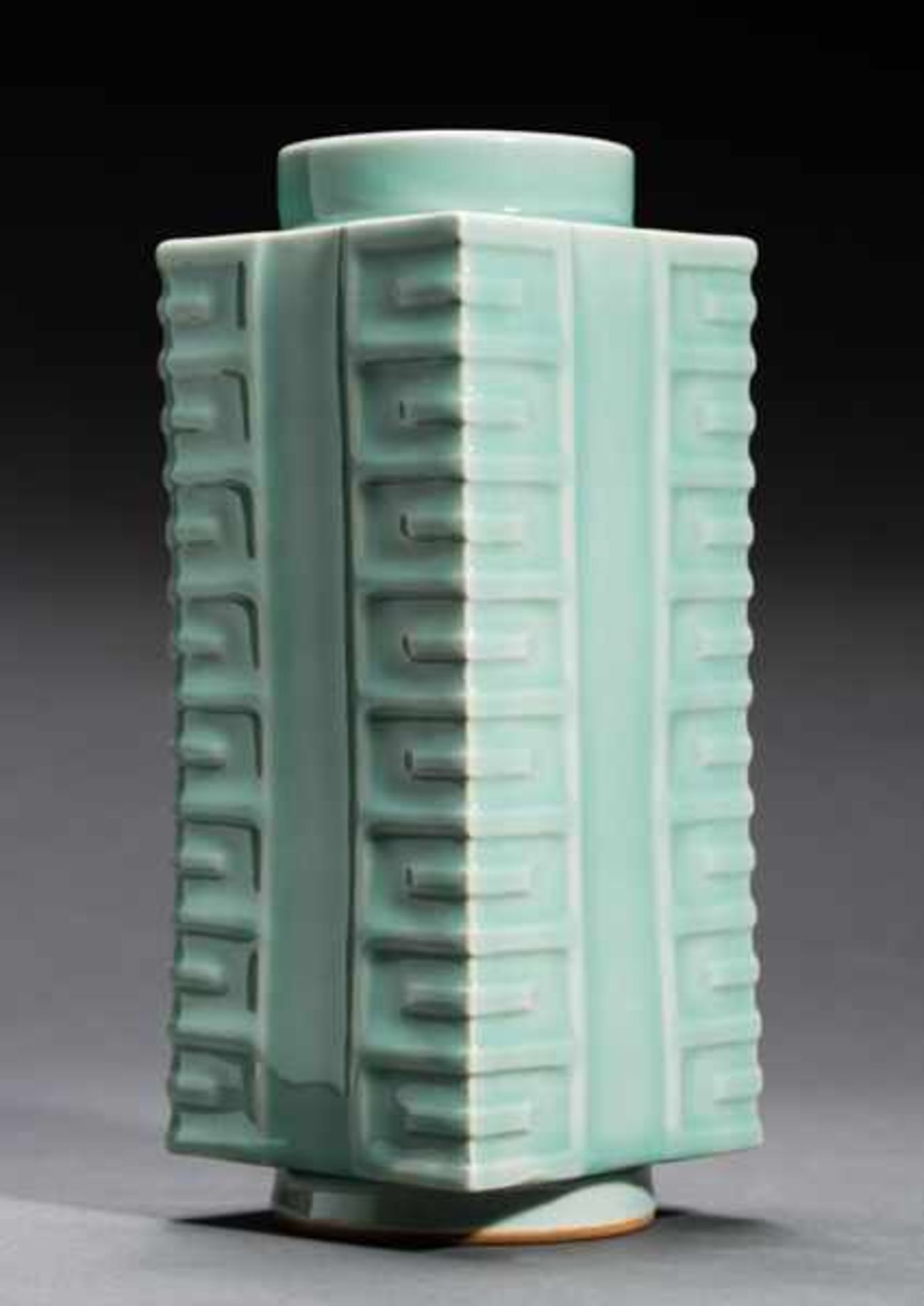 VASE IN THE FORM OF AN ARCHAIC CONG Porcelain with celadon glaze. China, The square, vertical form