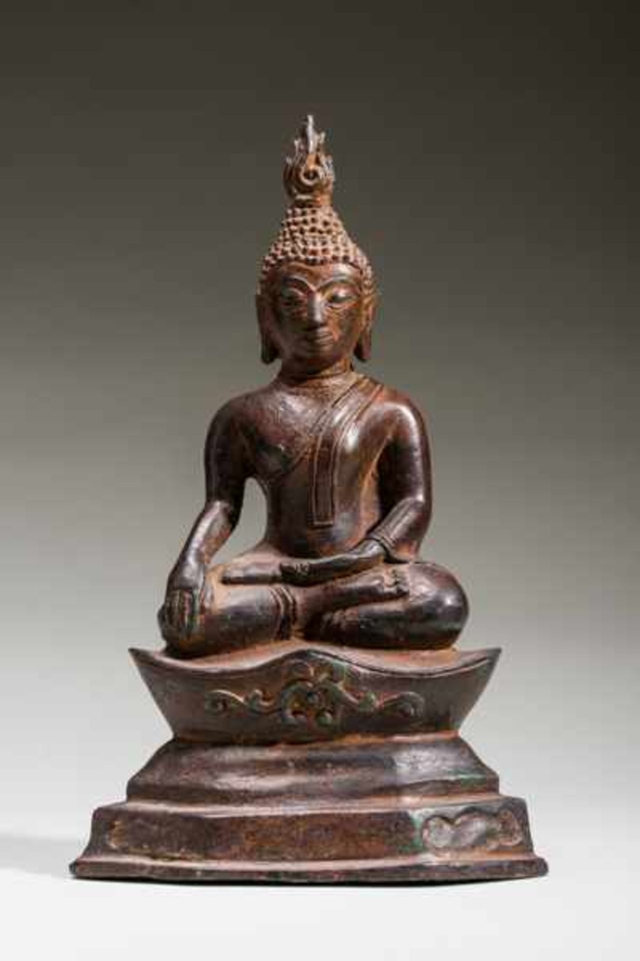 SEATED BUDDHA SHAKYAMUNI Bronze. Laotisch, ca. 18th to 19th cent.Buddha, Shakyamuni, seated in