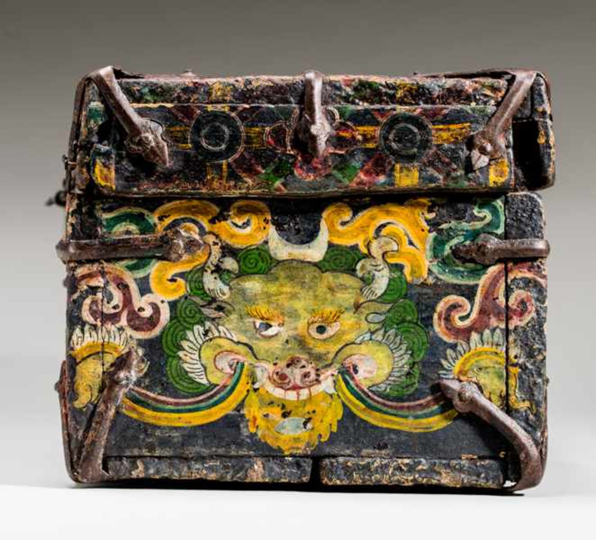 STRONGBOX WITH SNOW LIONS, TIGERS AND BOYS Colorfully painted wood, iron fittings. Tibet, 19th - Image 6 of 8