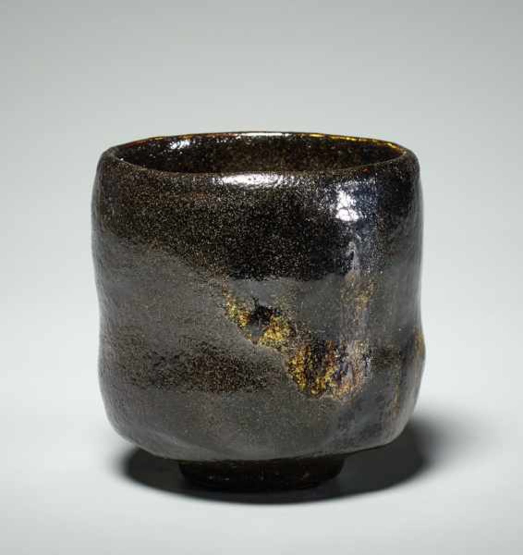 CHAWAN Glazed Raku ceramic. Japan, ca. Meiji and laterStraight-sided cup with light indentation,