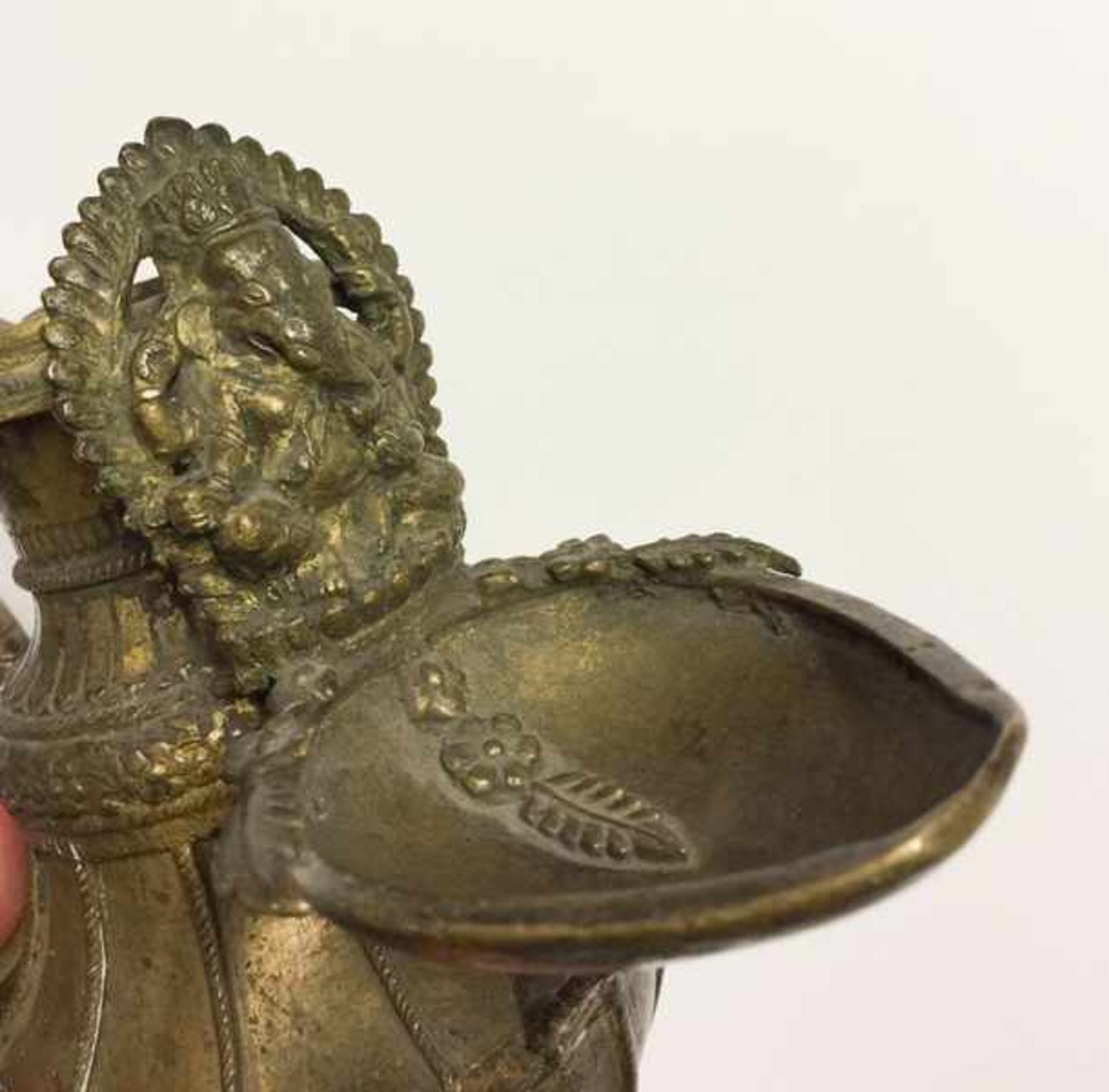 LIBRATION VESSEL WITH DRAGON AND GANESHA Gilding bronze. Nepal/Tibet,, 19th cent.An elaborately - Image 4 of 4