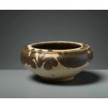 SMALL BOWL Glazed ceramic. China, Ming to Qing dynastyThe small bowl, a water container for the