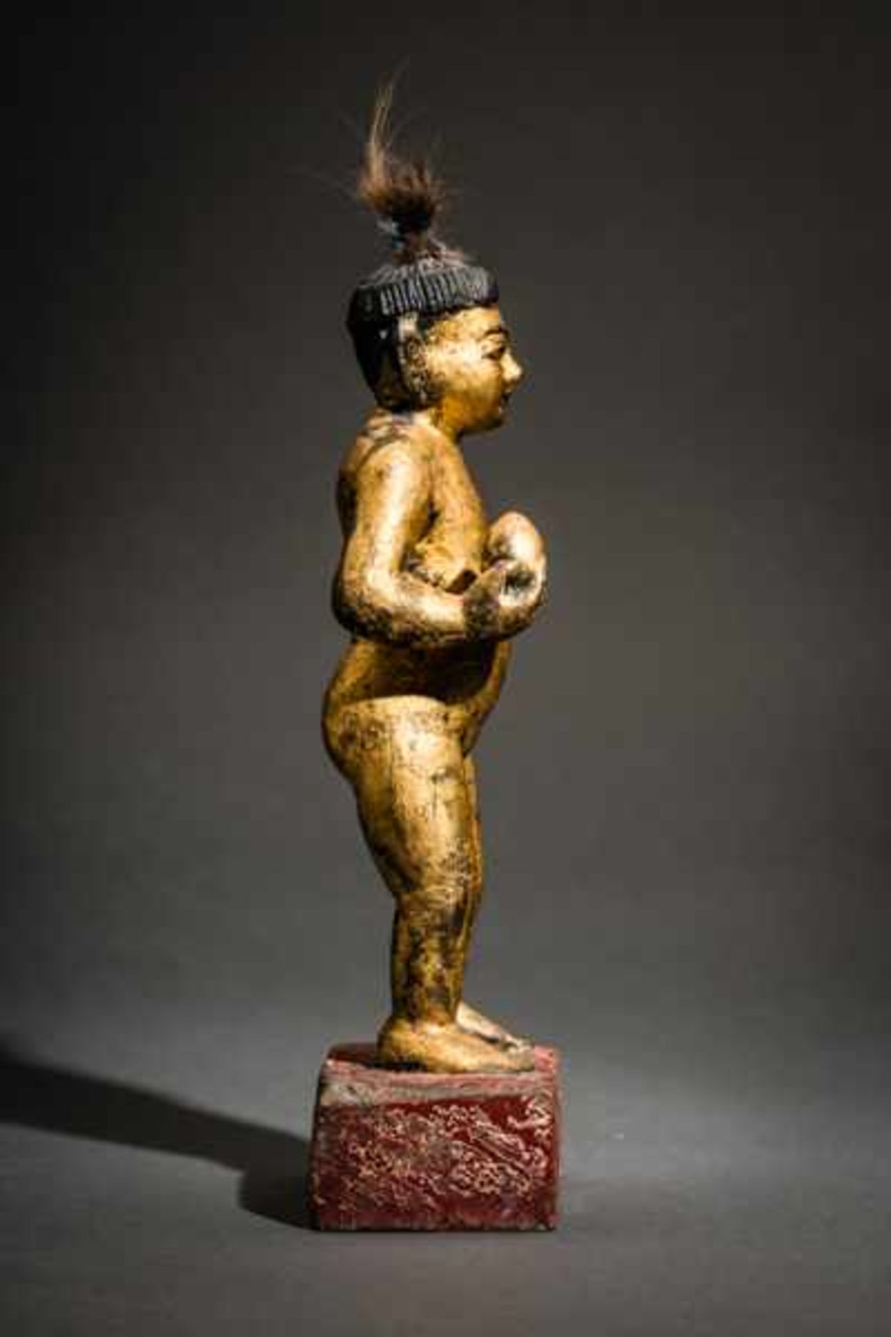 THEATER FIGURE Wood, painted, gilding. Burma, 20th cent.Naked, standing girl, although the painted - Image 7 of 7