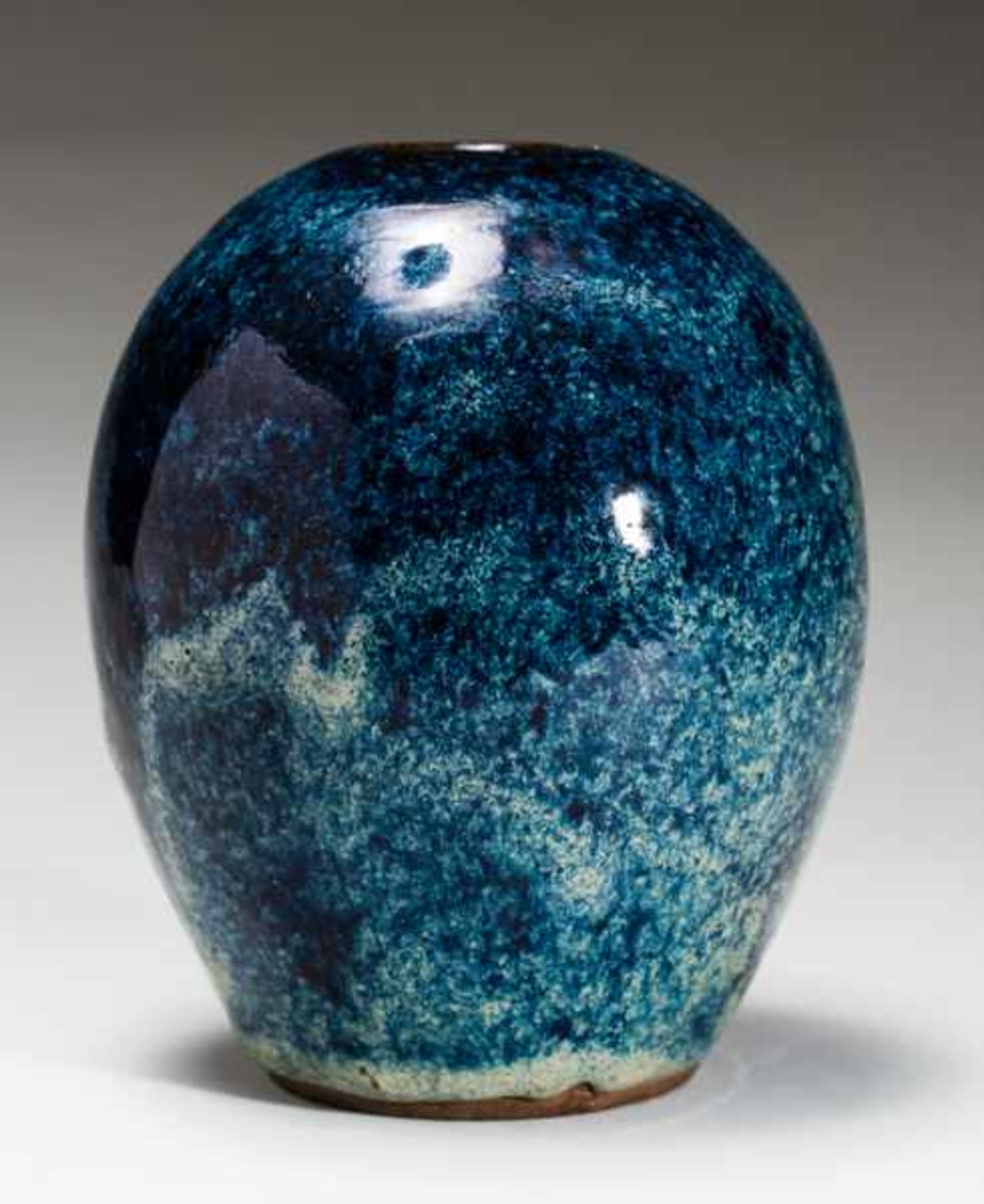 OVAL VASE WITH SPECKLED GLAZE Glazed ceramic. China, The oval vase has no neck and the opening is - Image 4 of 5