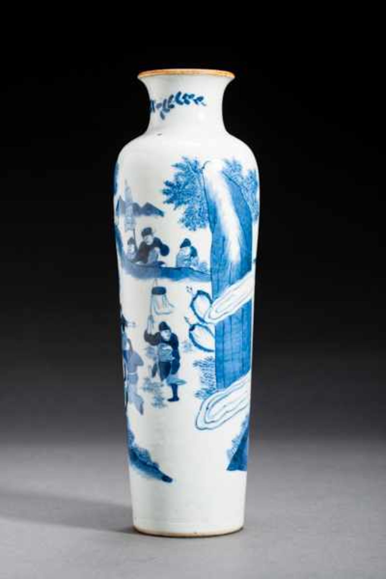 VASE WITH LANDSCAPE AND PEOPLE Porcelain with cobalt-blue painting. China, Cylindrical form gently - Image 4 of 6