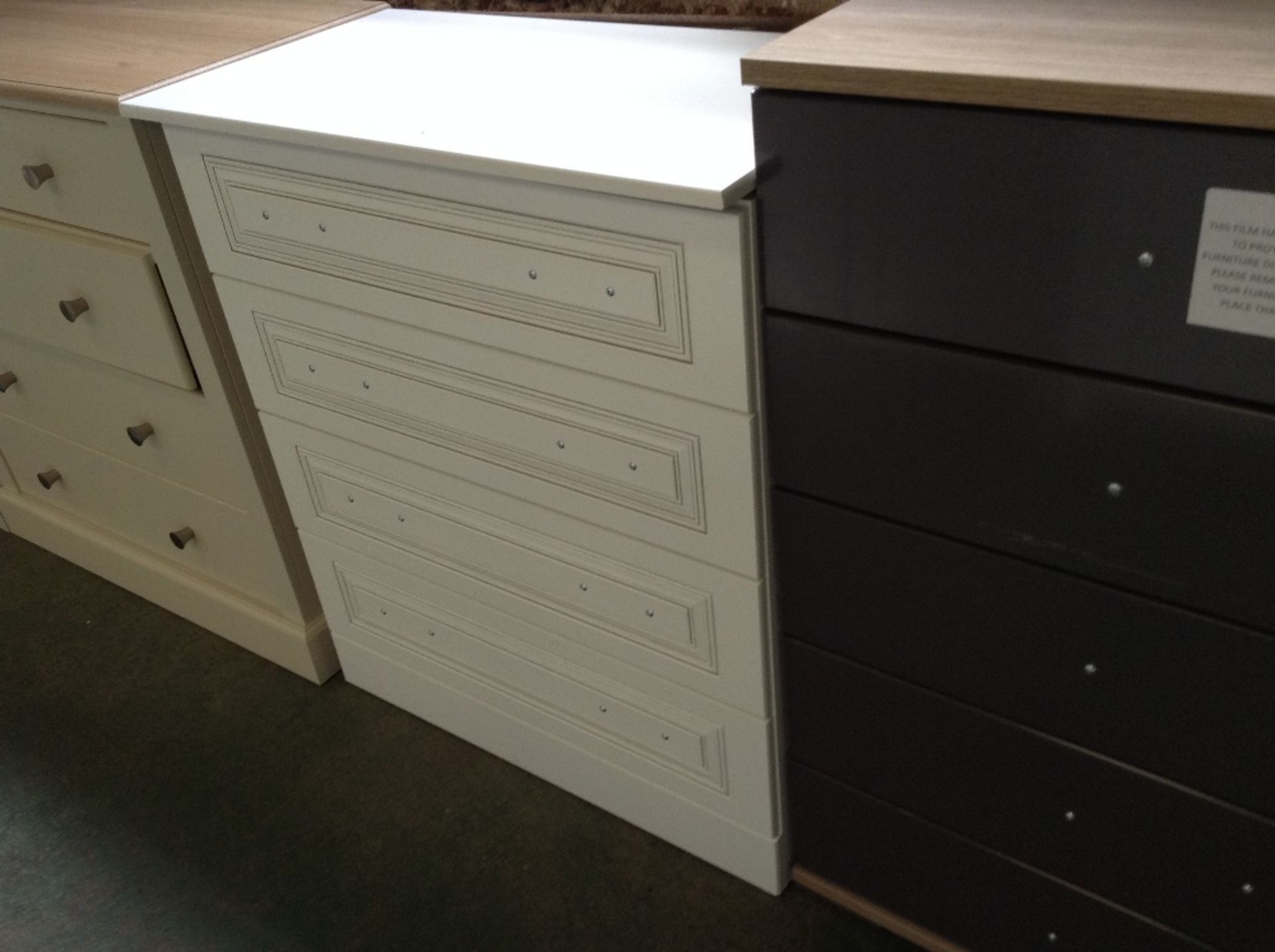 WHITE 4 DRAWER CHEST (return)