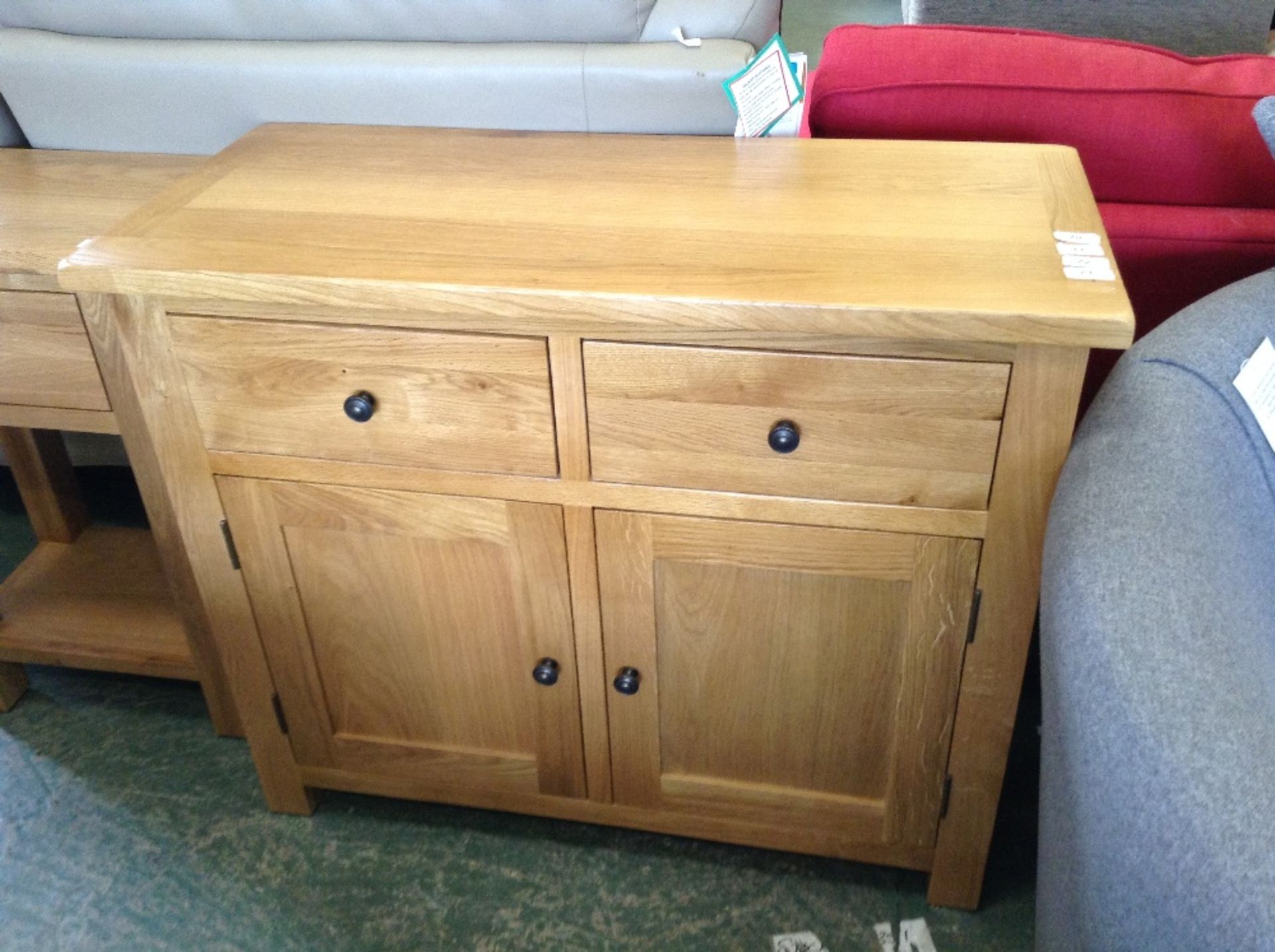 OAK 2 DOOR SIDEBOARD