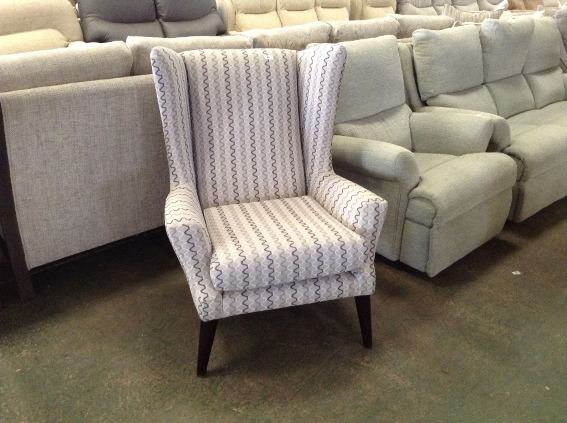 PATTERNED HIGH BACK WING CHAIR (TR000888 WO0228261