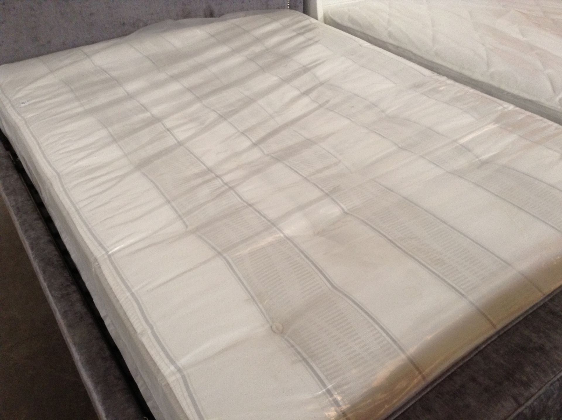 KING SIZE POCKET SPRUNG MATTRESS (ripped)