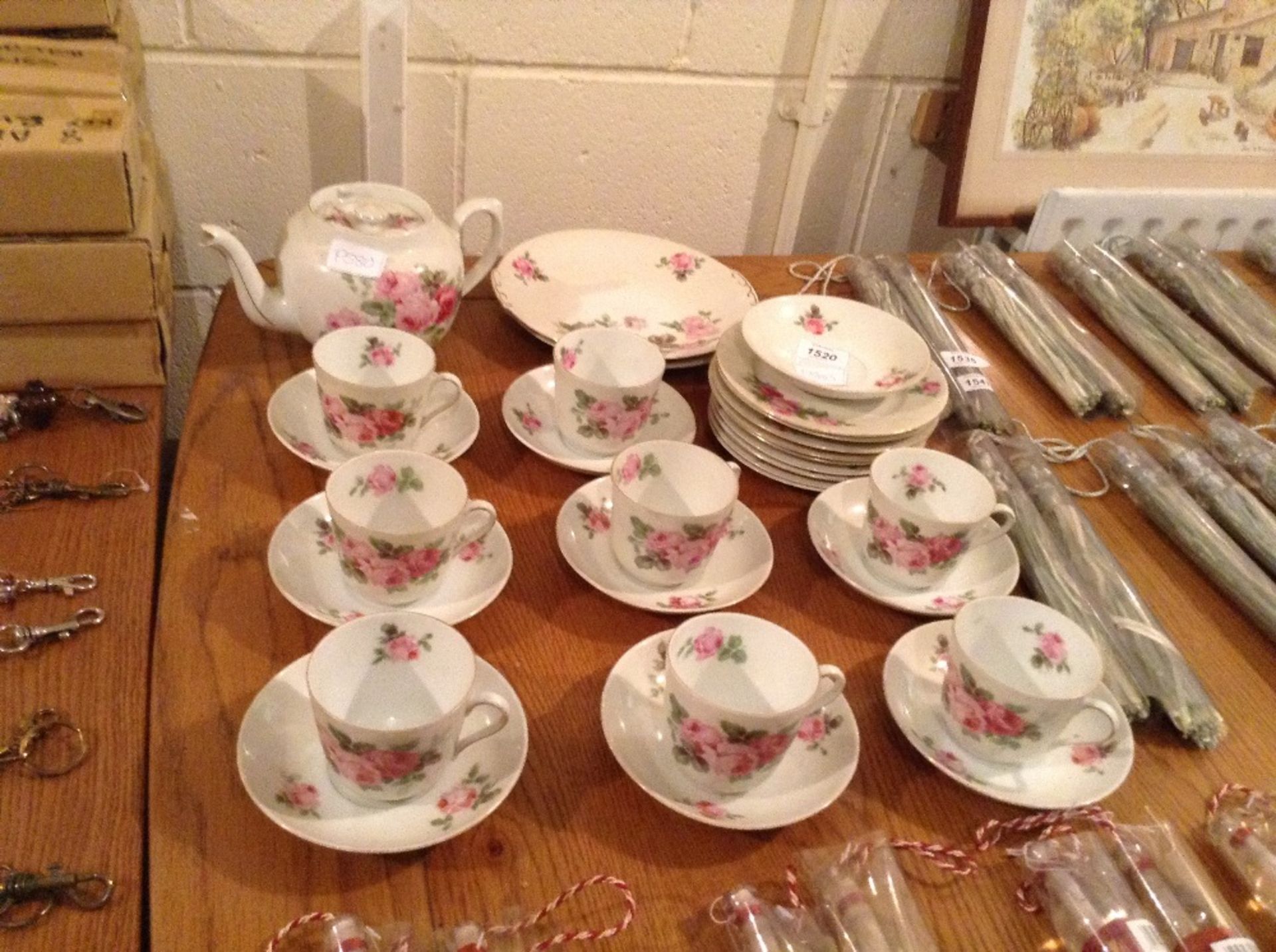 PINK AND WHITE TEASET