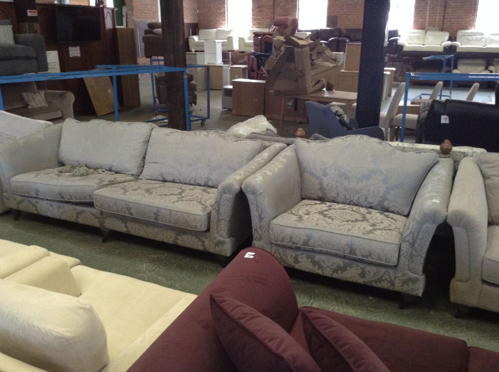 LIGHT BLUE AND NATURAL FLORAL PATTERNED SPLIT 4 SEATER SOFA, 3 SEATER SOFA, SNUG CHAIR, FOOTSTOOL AN - Image 4 of 4