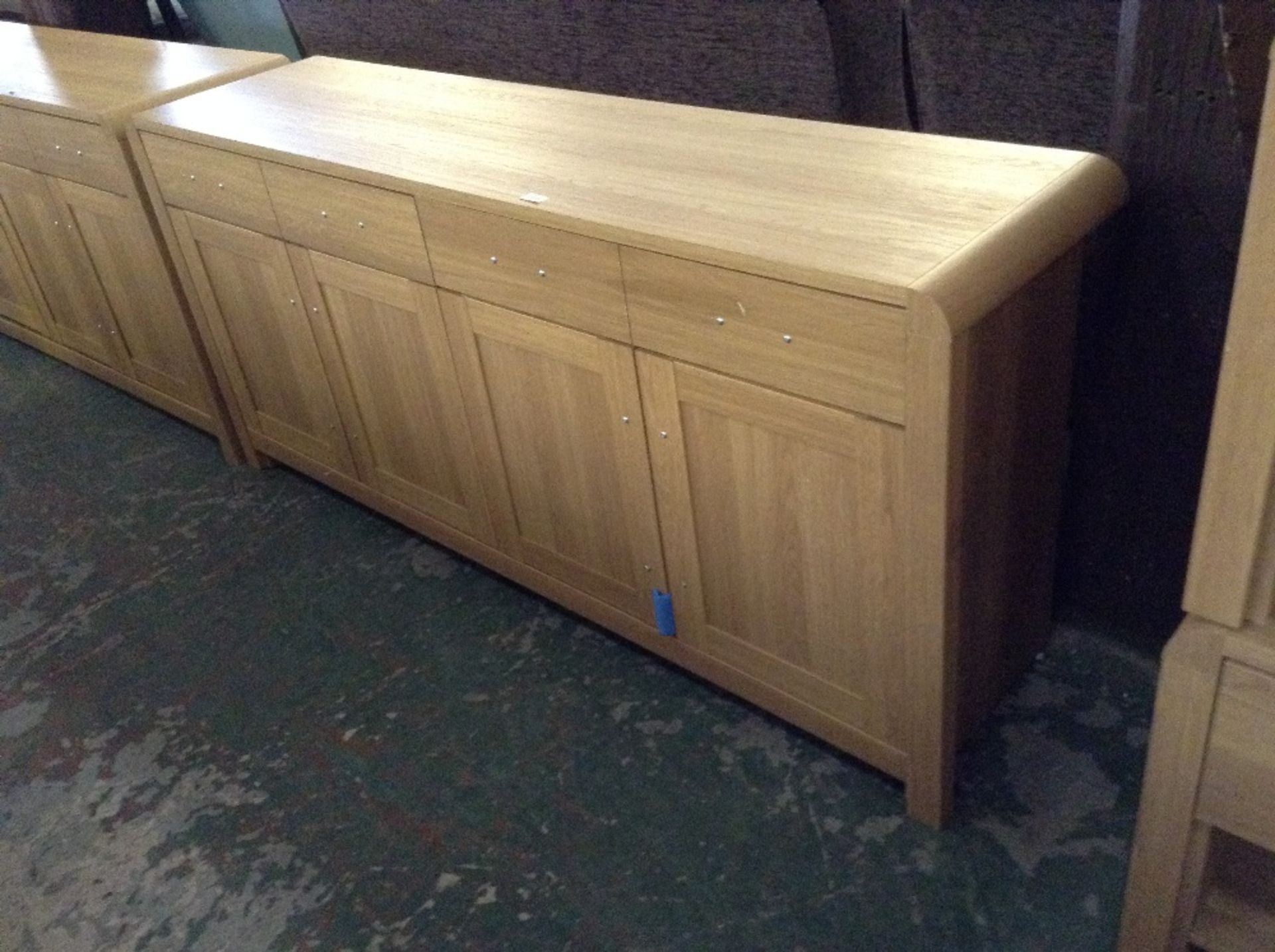 OAK 4 DOOR SIDEBOARD (return) (2)