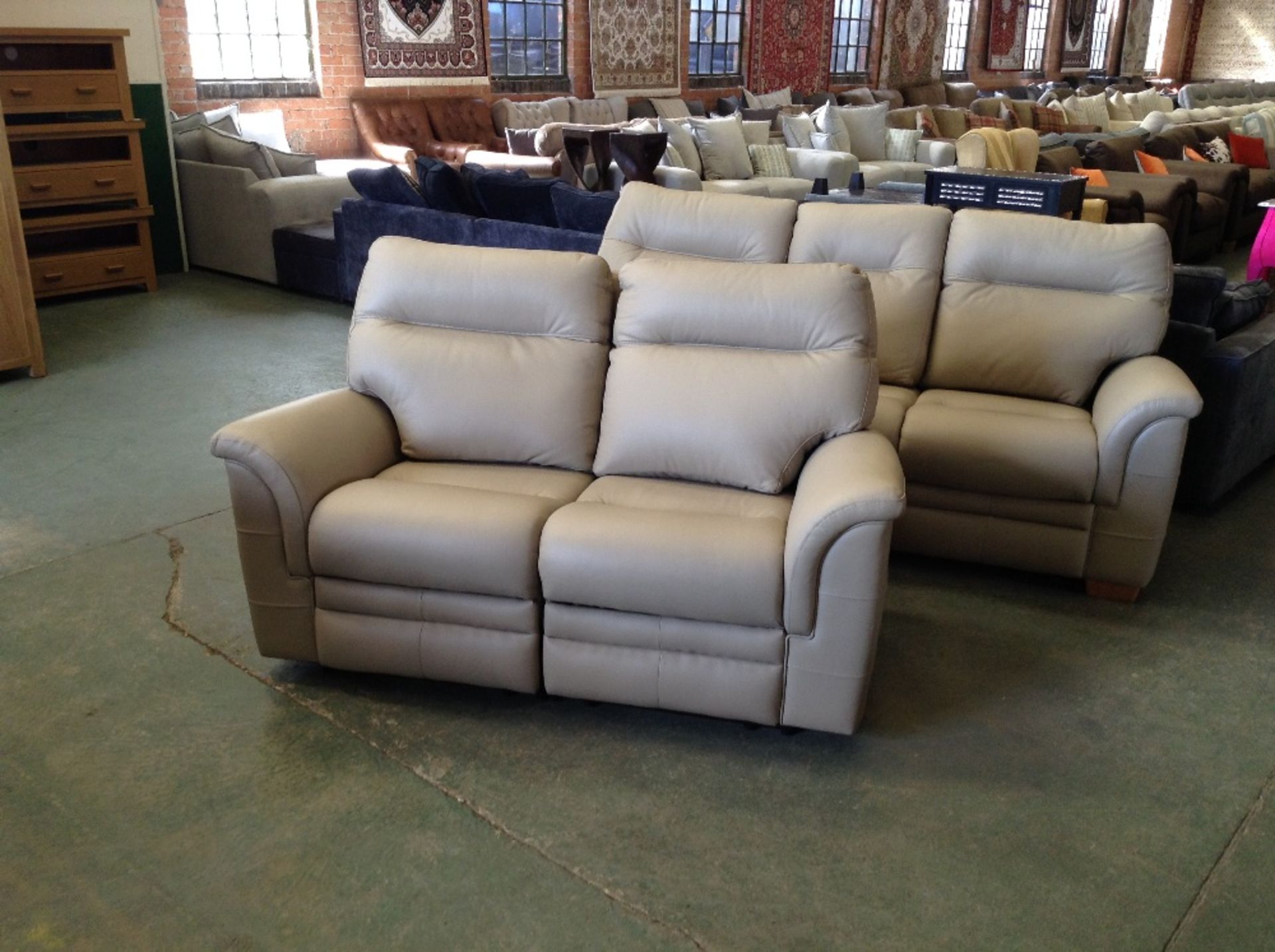 CREAM LEATHER 3 SEATER SOFA AND MANUAL RECLINING 2