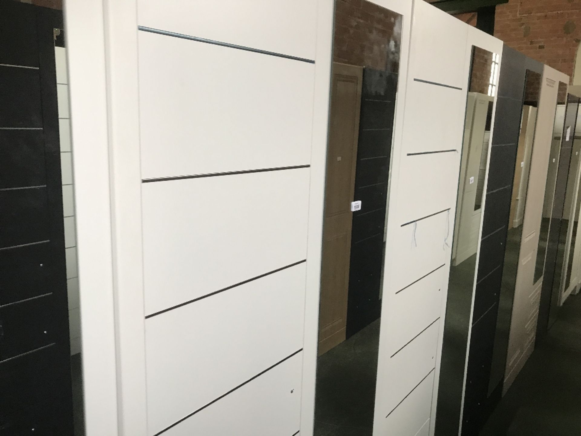 WHITE PART TRIPLE WARDROBE (RETURN)