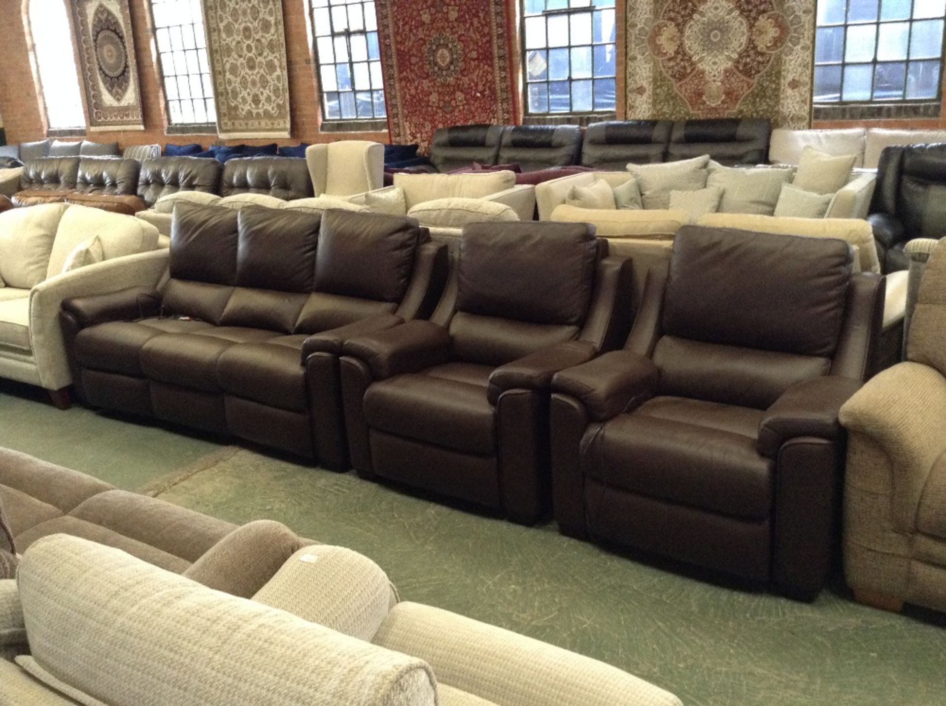 BROWN LEATHER ELECTRIC RECLINING 3 SEATER SOFA AND
