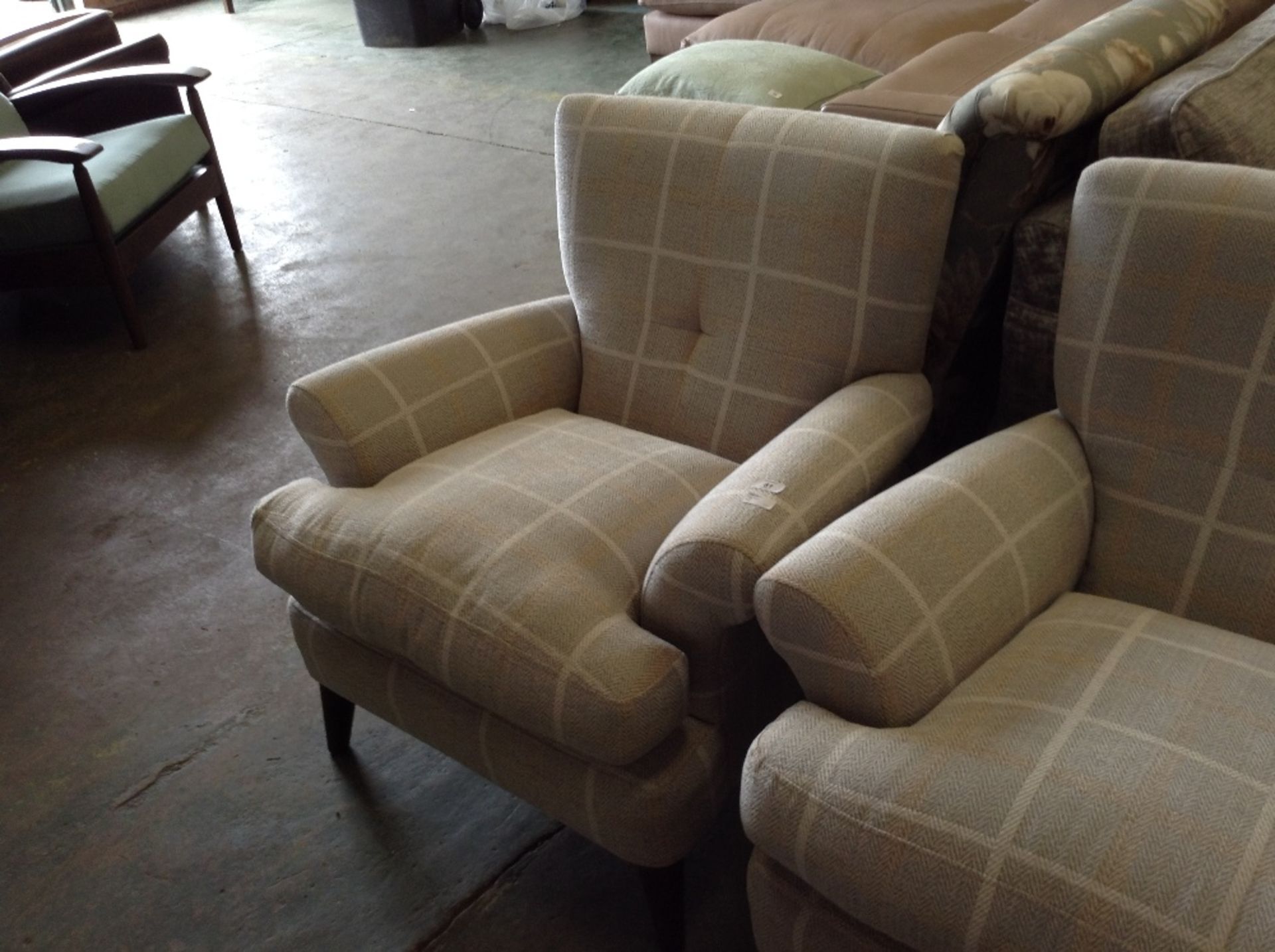 GREY CHECKERED WING CHAIR (TR000931 TLC/3013)