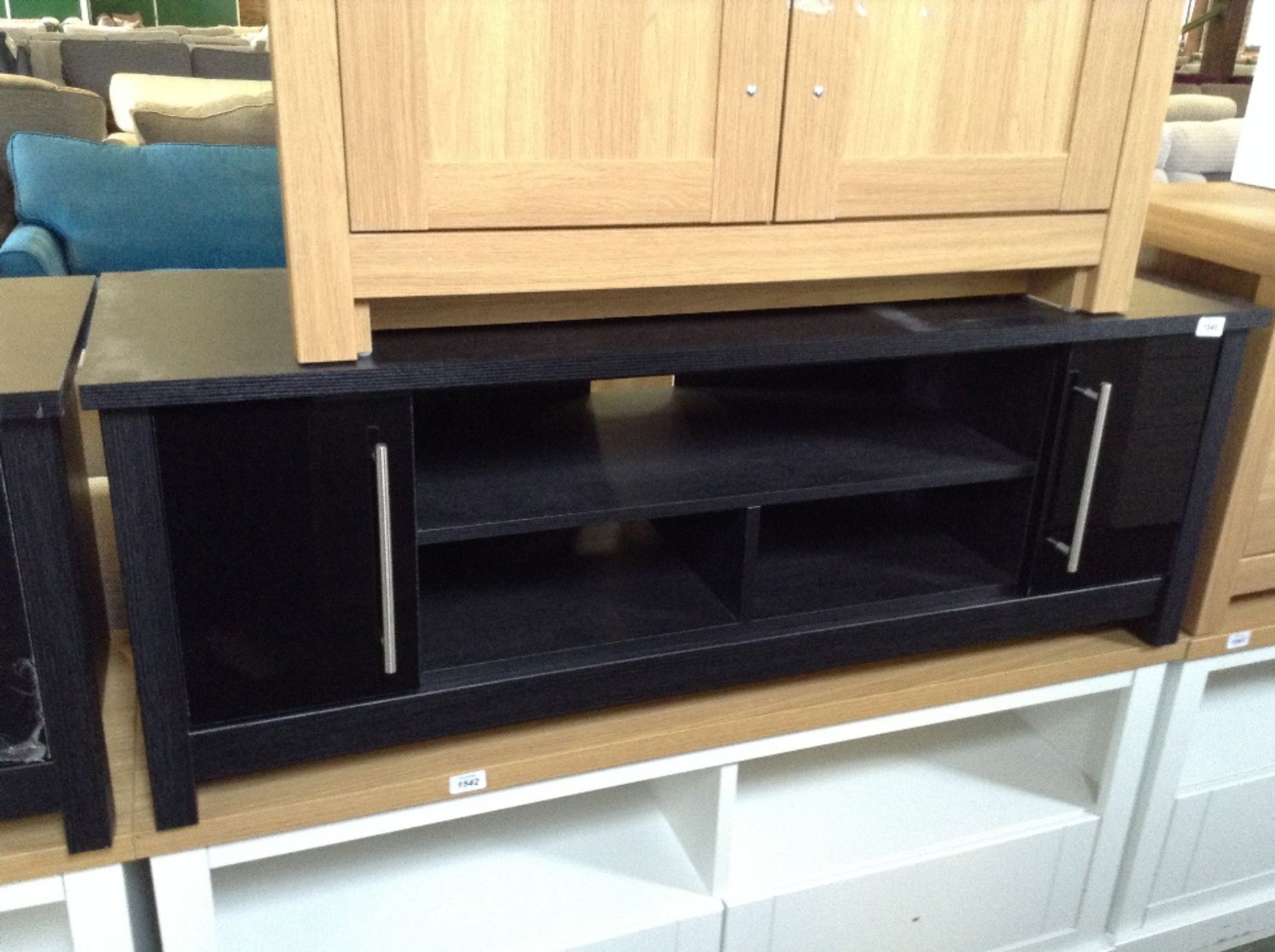 BLACK TV/MEDIA UNIT (return)