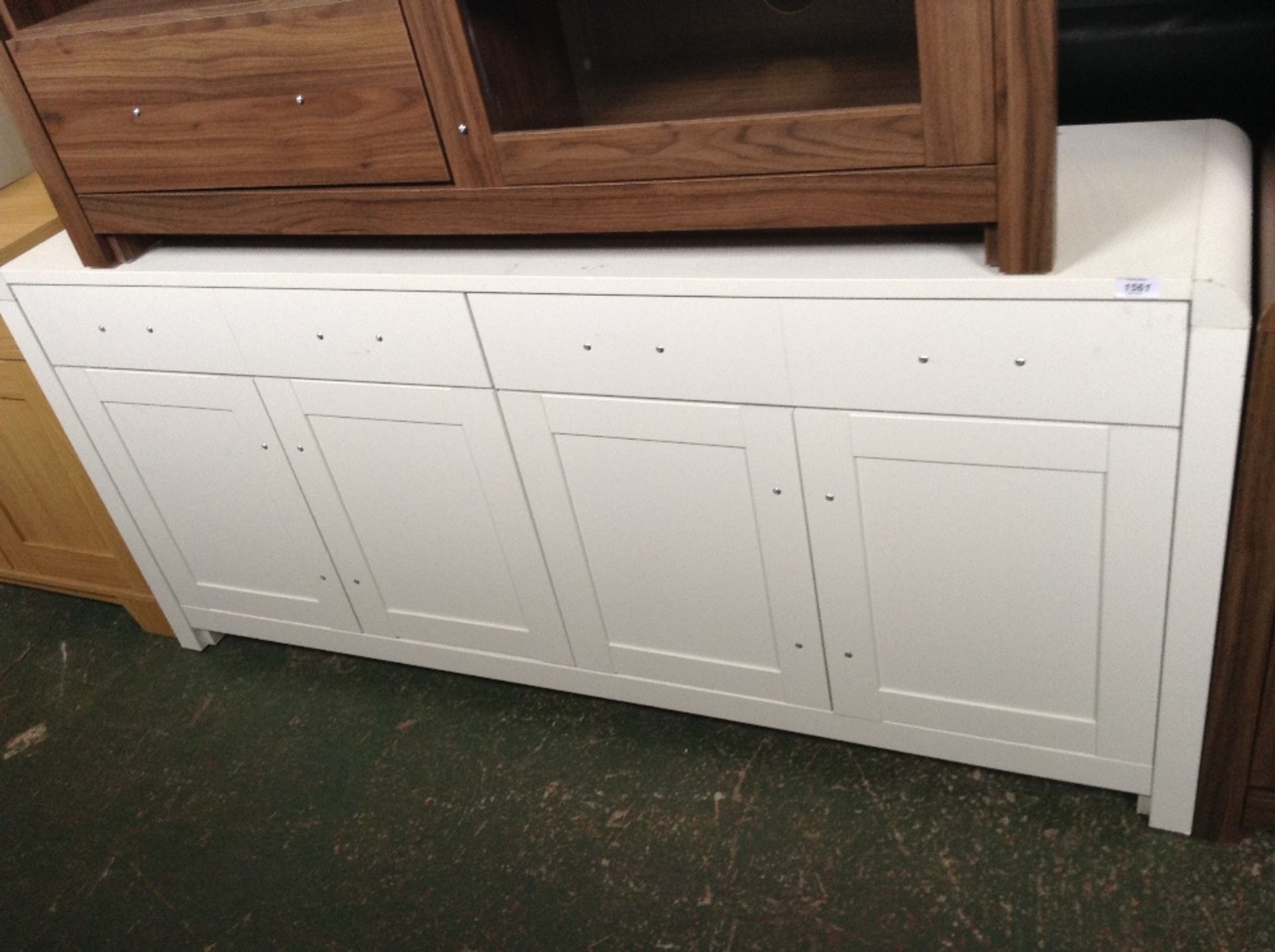 WHITE 4 DOOR SIDEBOARD (return)