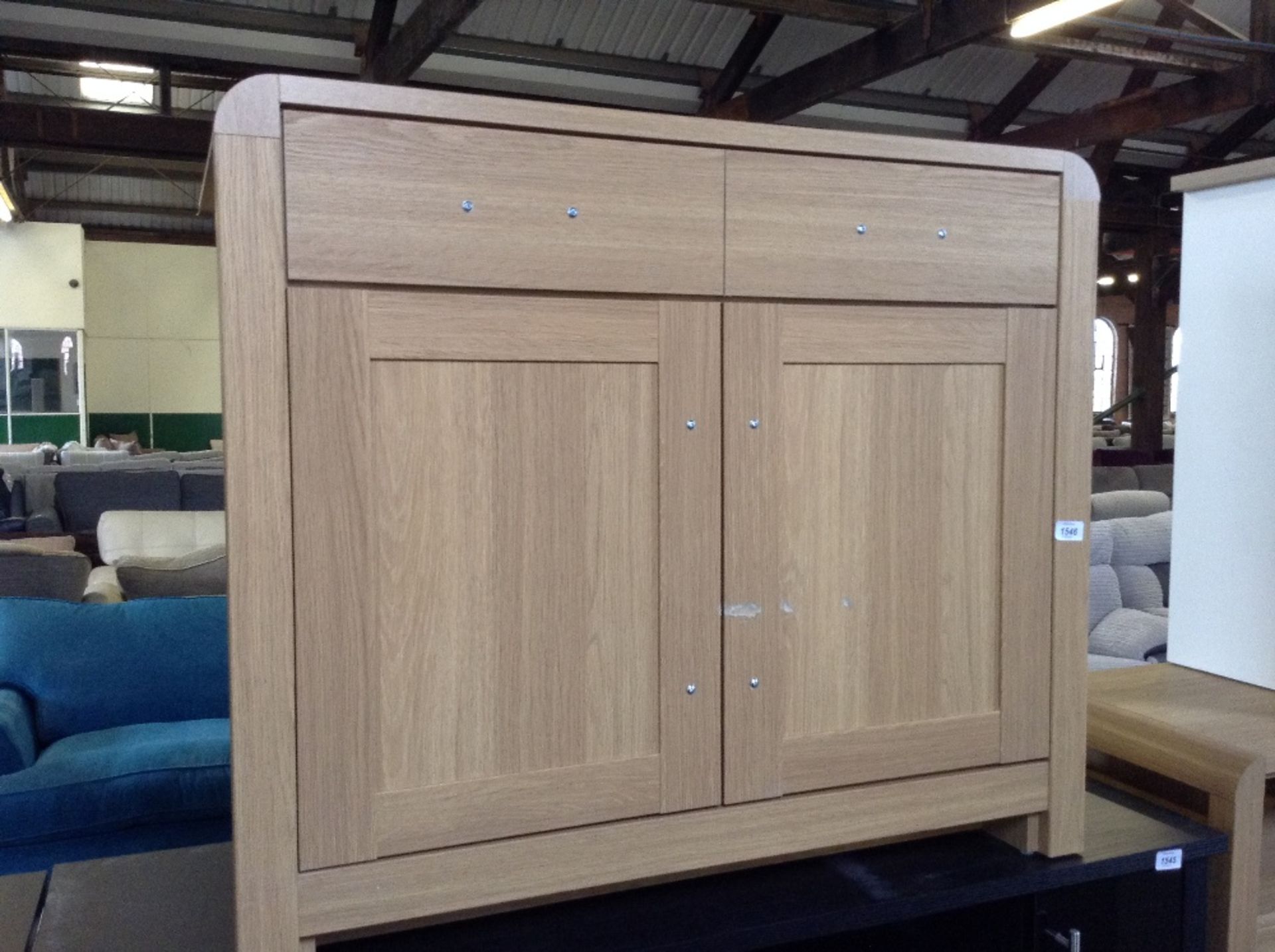 OAK 2 DOOR SIDEBOARD (return)