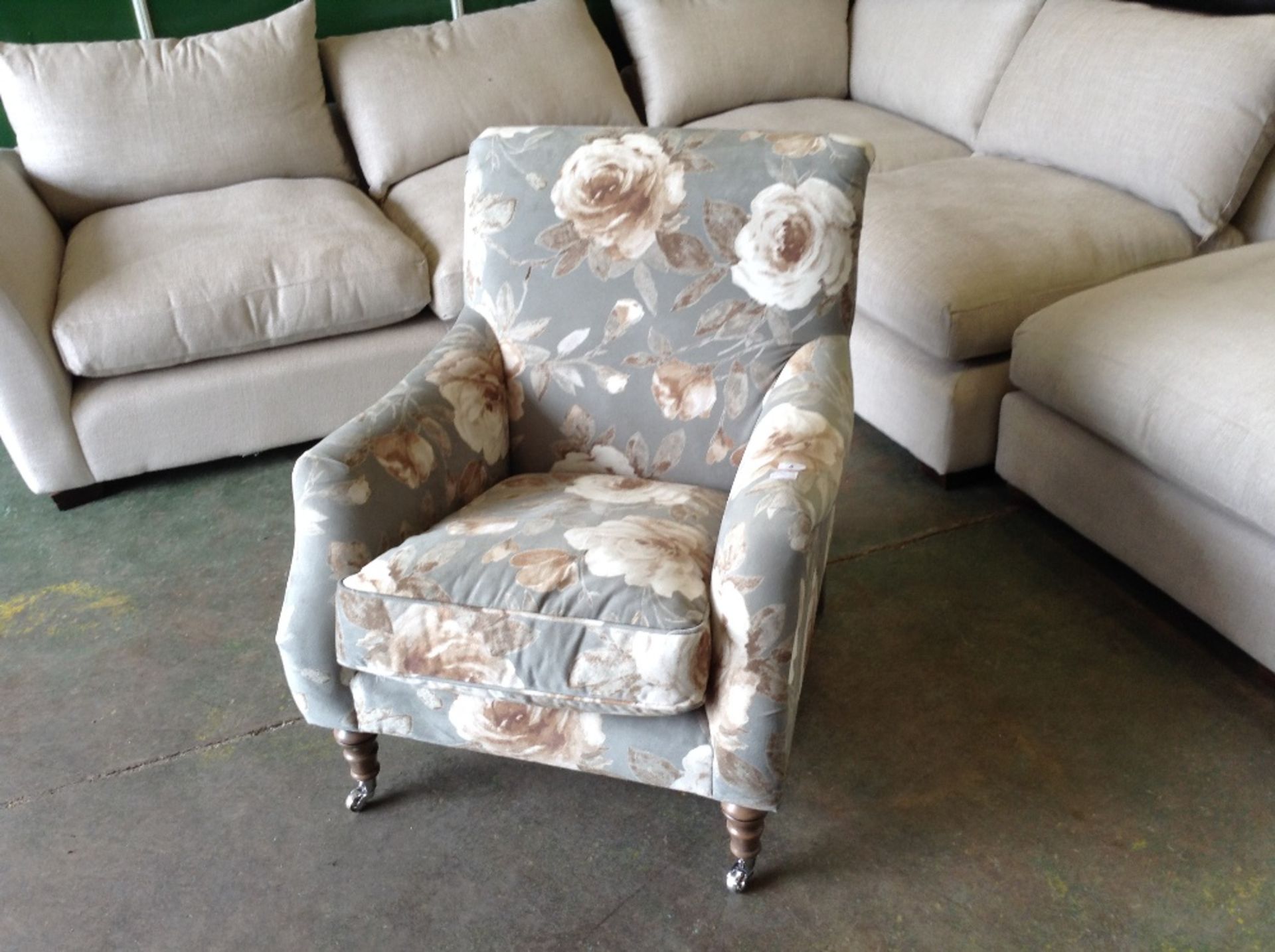 GREEN FLORAL PATTERNED WING CHAIR (TR000932 WO0266