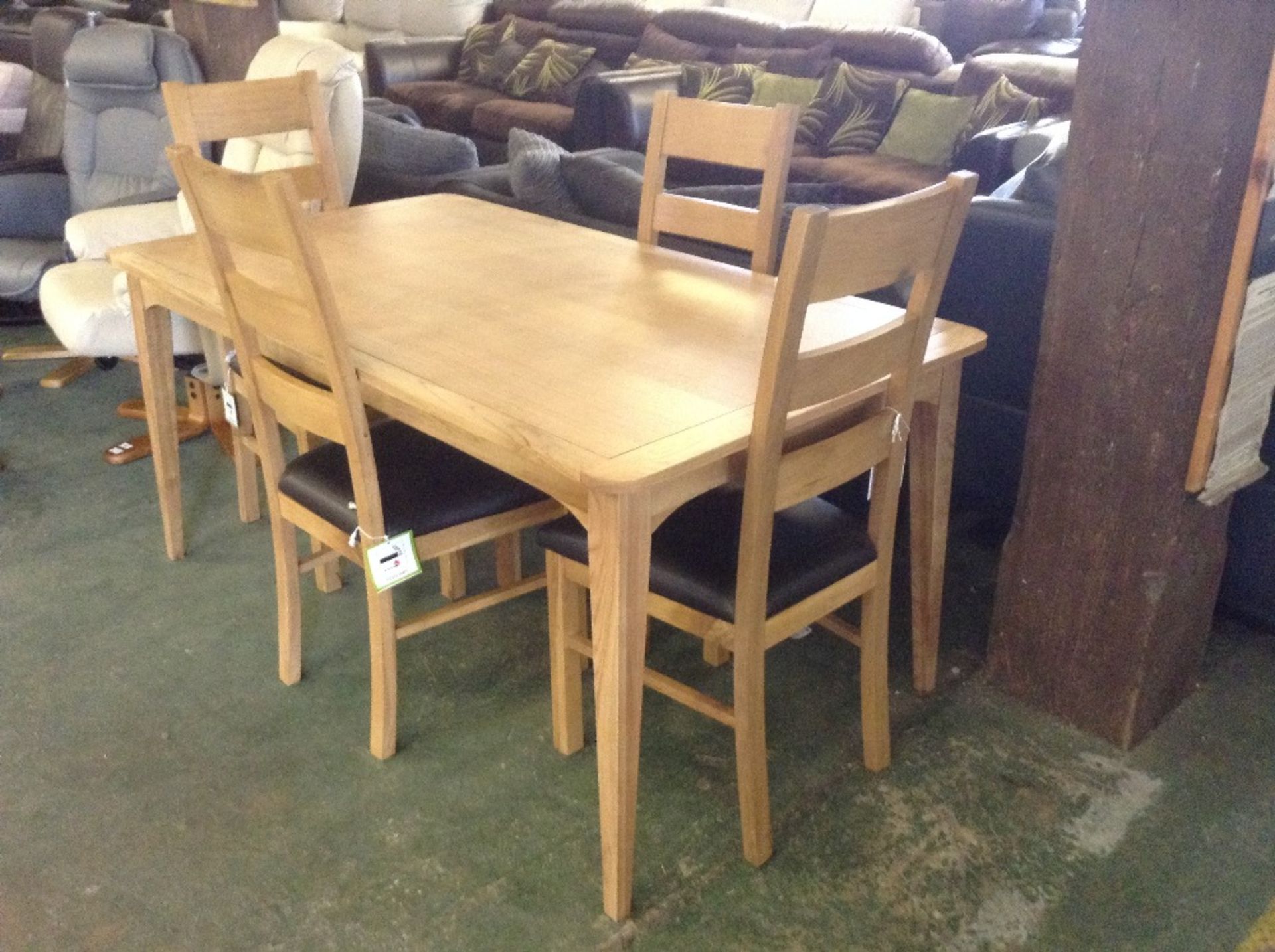 LEWISHAM OAK TABLE AND 4 HUDSON OAK CHAIRS