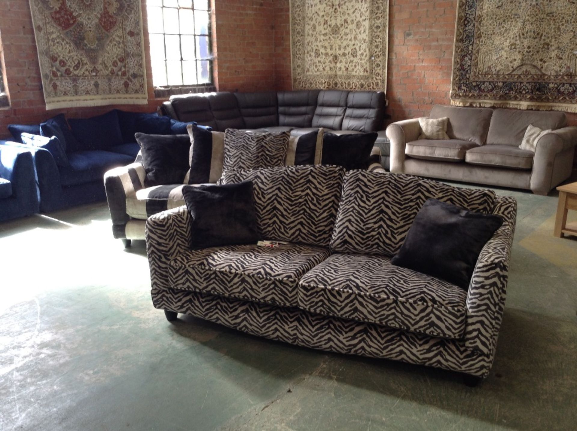 BLACK AND SILVER STRIPED 3 SEATER SOFA AND PATTERN