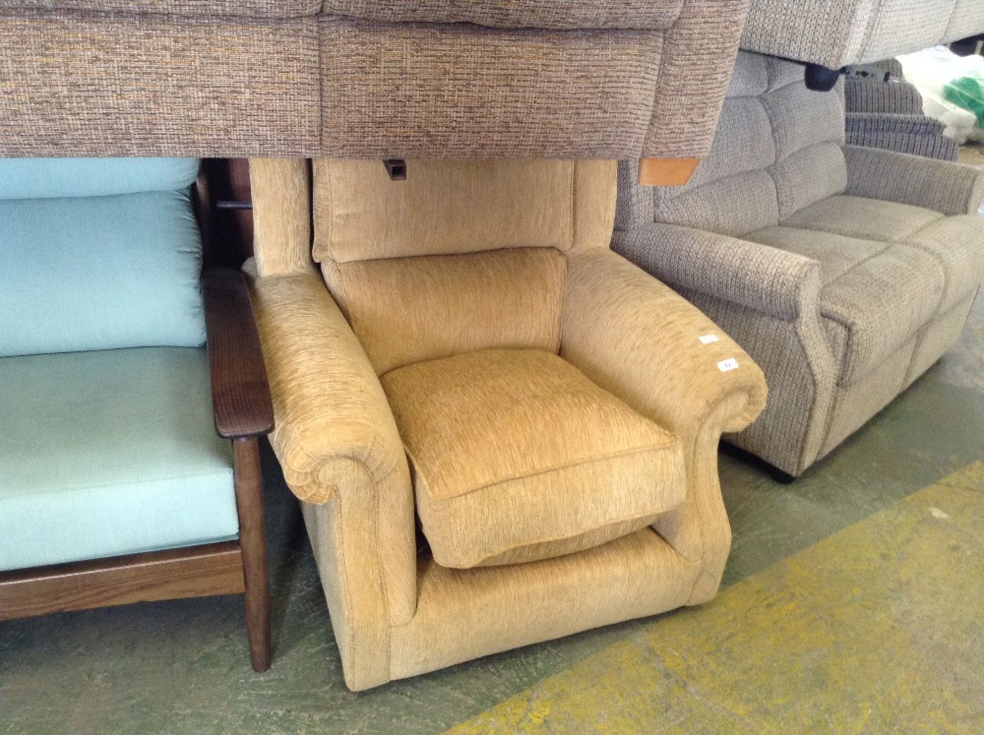 GOLDEN FABRIC CHAIR (missing proper feet) (TR00092