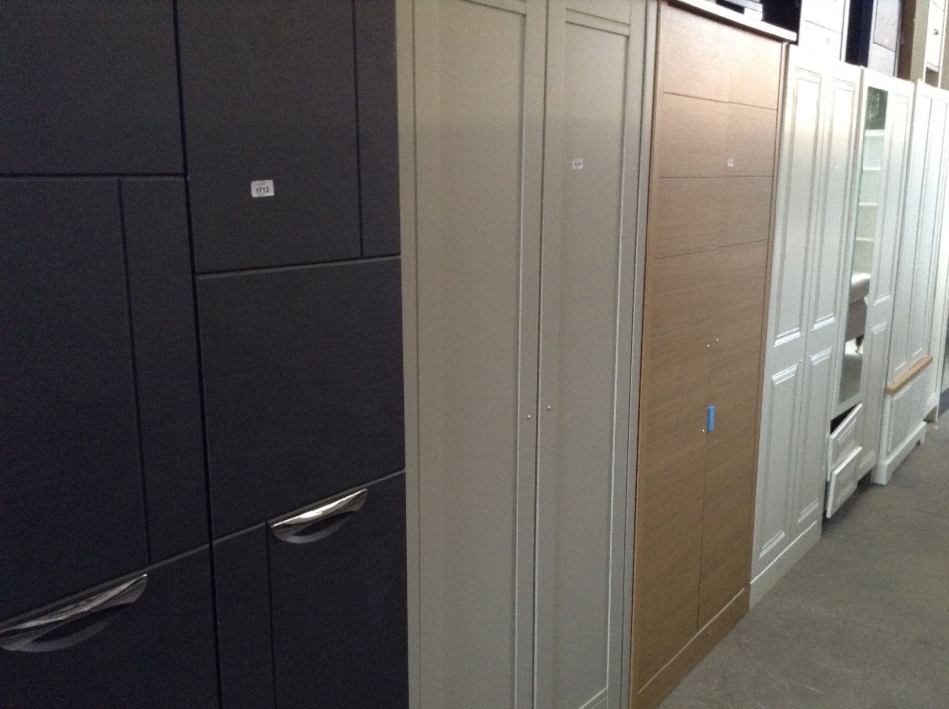 SOFT GREY DOUBLE WARDROBE (return)