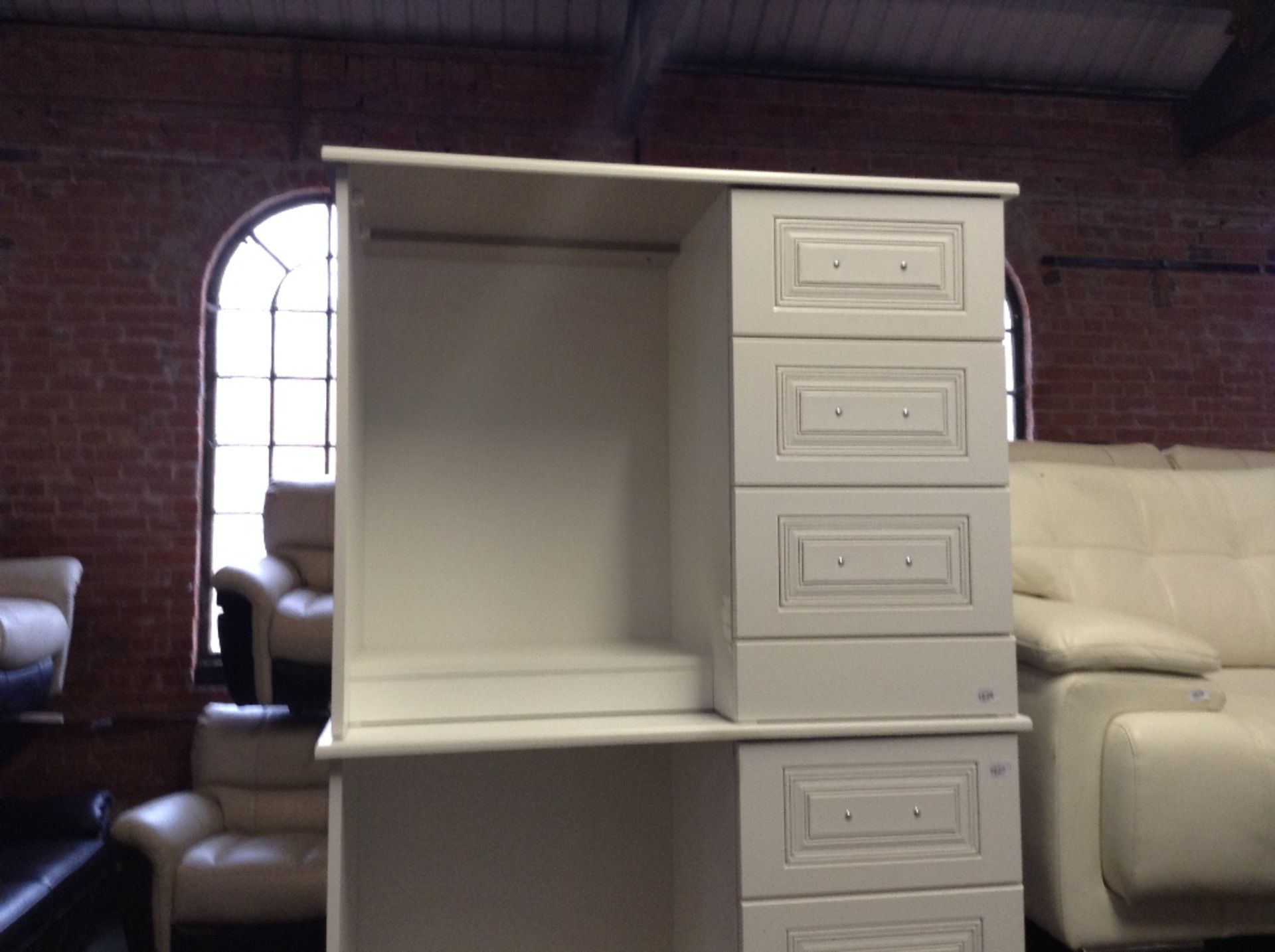 WHITE 3 DRAWER DRESSING TABLE (return) (3)