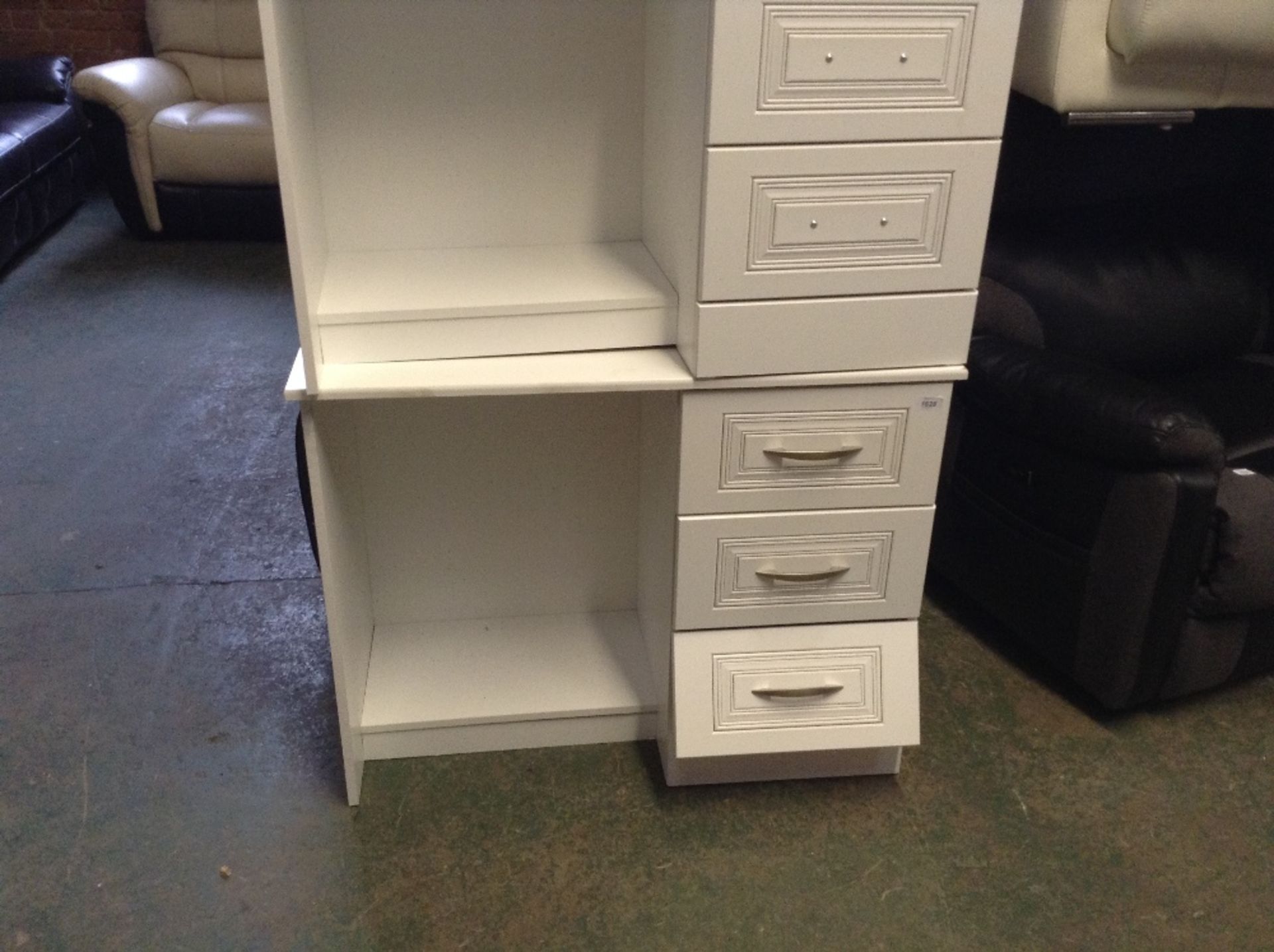 WHITE 3 DRAWER DRESSING TABLE (return)