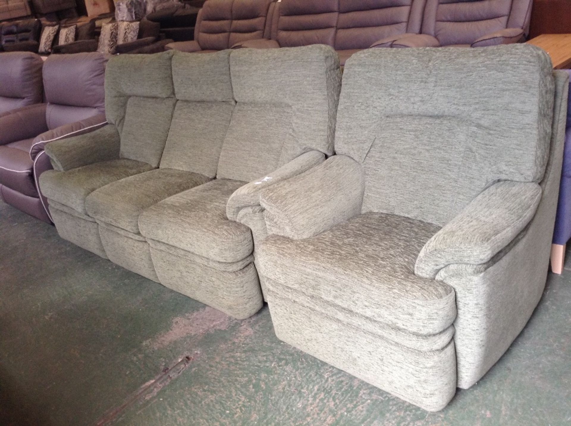 GREEN HIGH BACK 3 SEATER SOFA AND CHAIR (TR000930