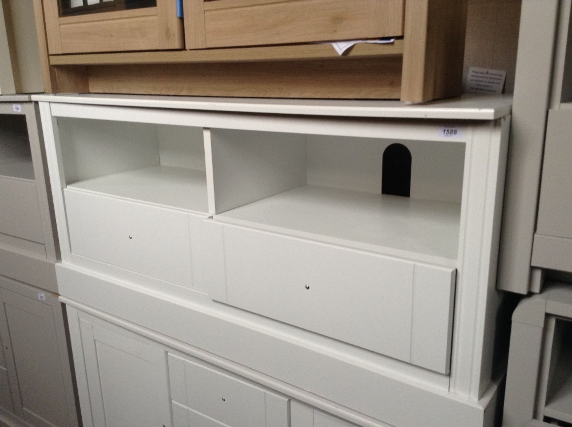 WHITE TV/MEDIA UNIT (return)