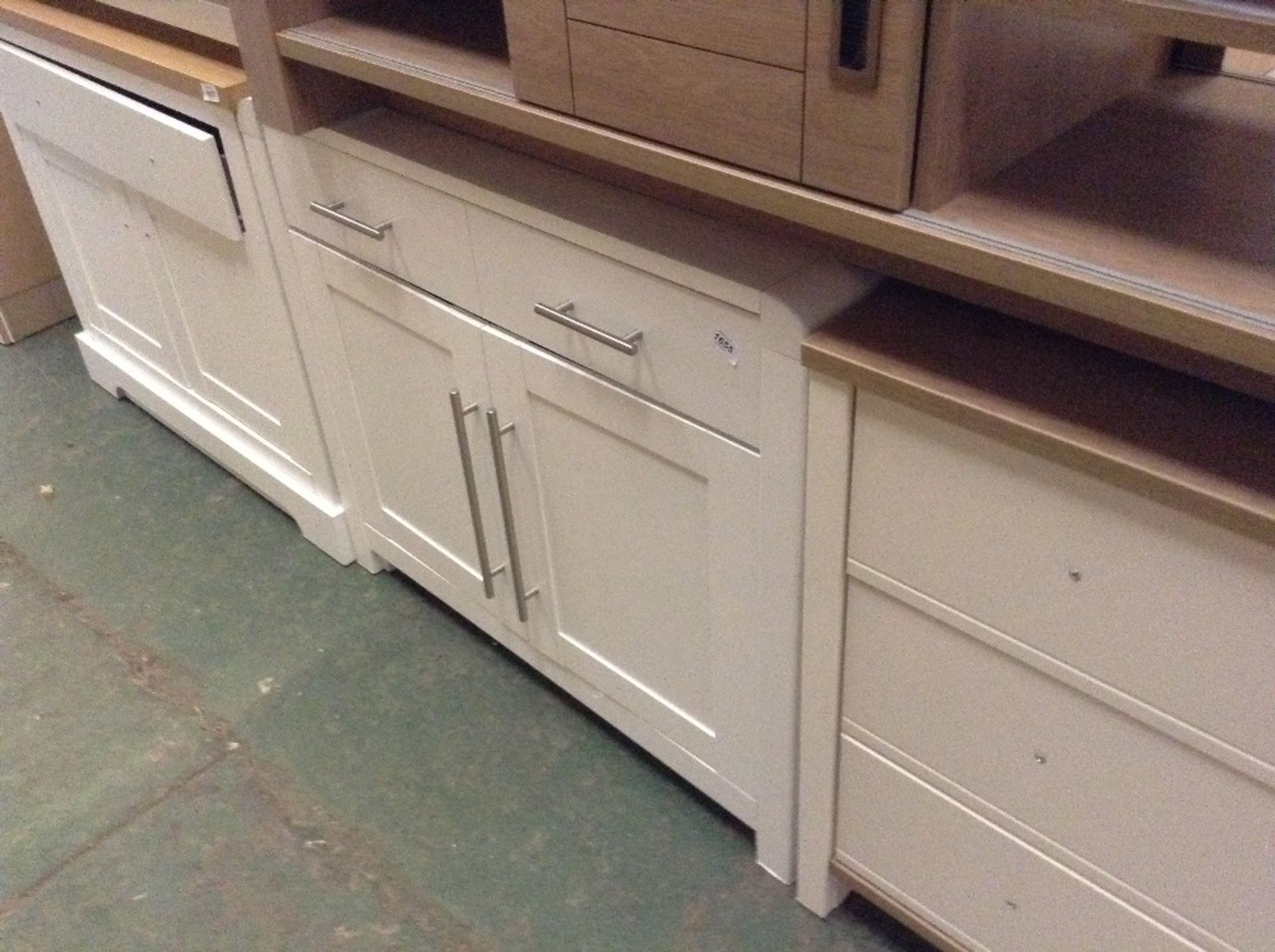 WHITE 2 DOOR SIDEBOARD (return)