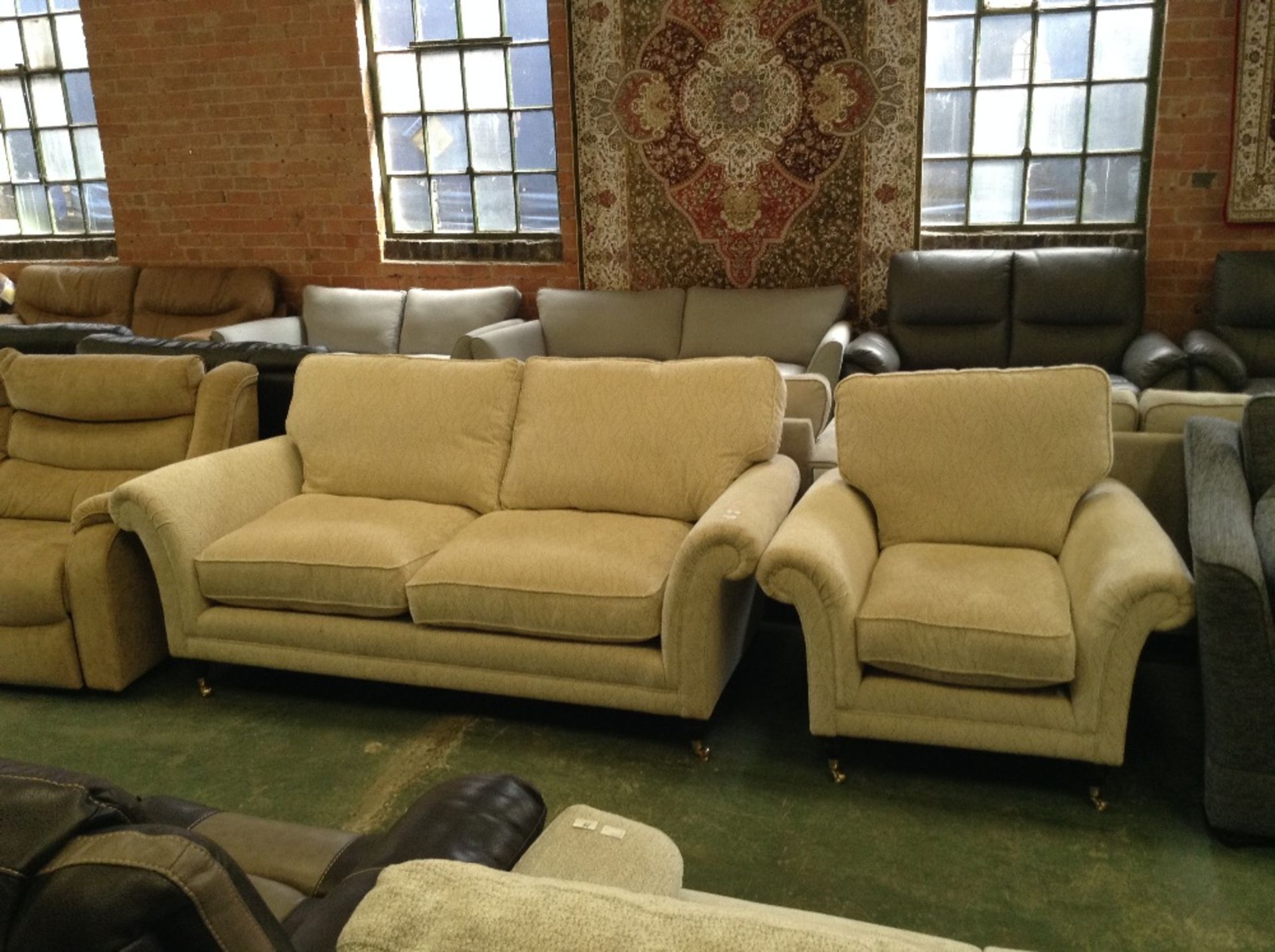 CREAM PATTERNED LARGE 2 SEATER SOFA AND CHAIR (TR0