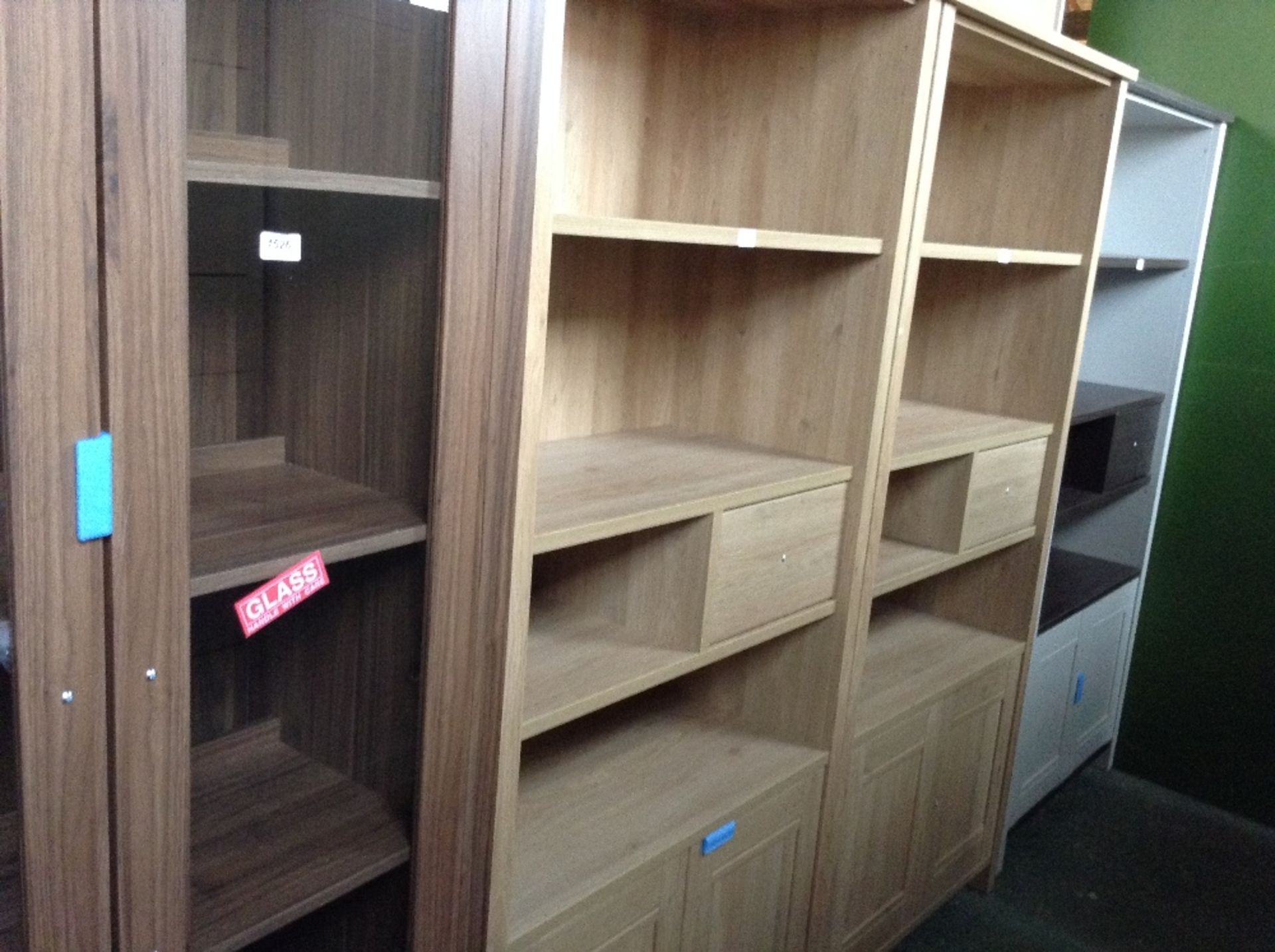 OAK OPEN BOOKCASE (return)