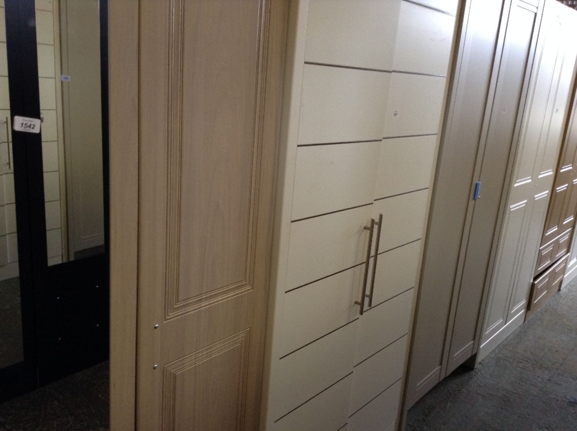 WHITE DOUBLE WARDROBE (return)