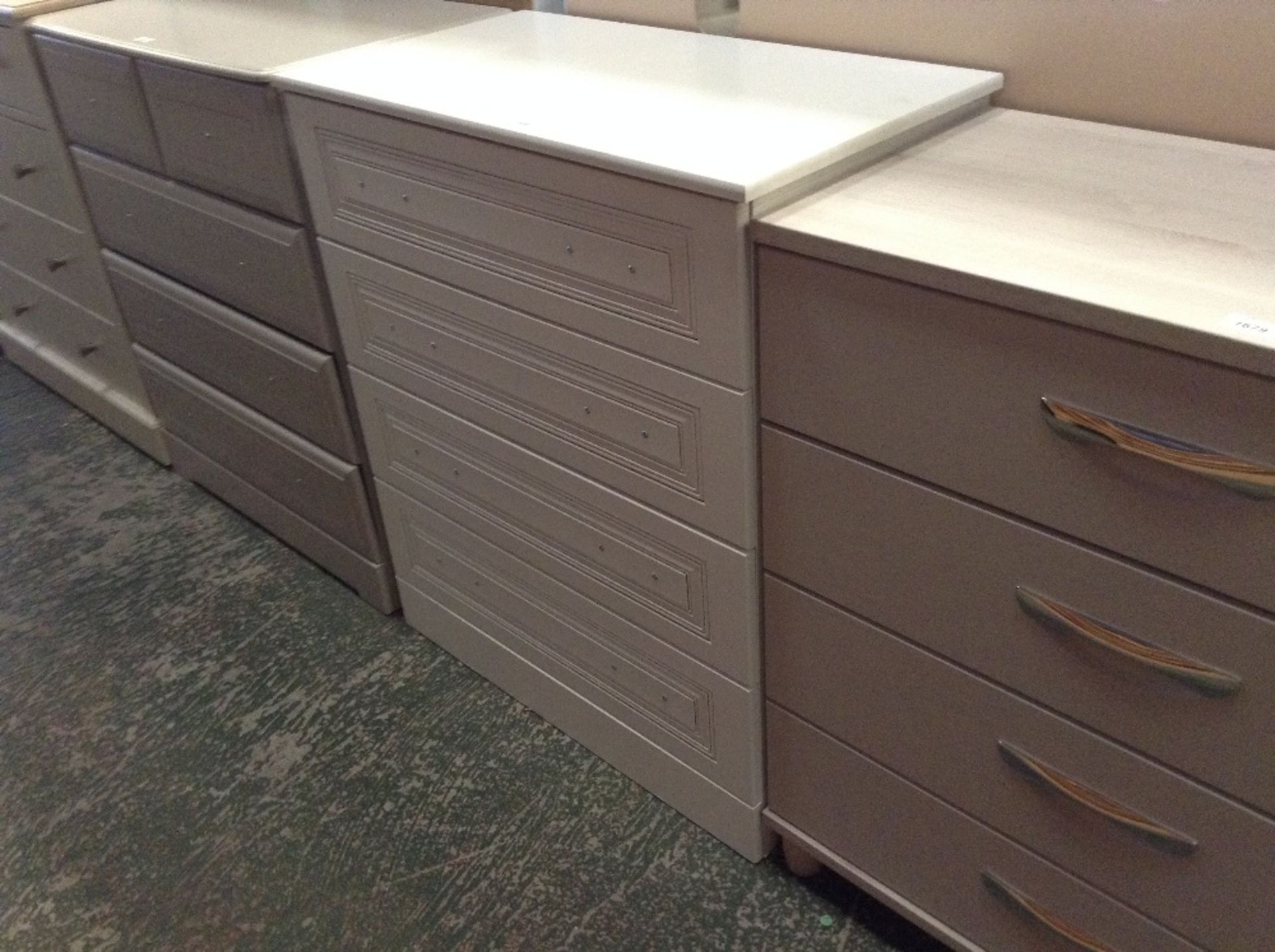 WHITE 4 DRAWER CHEST (return)