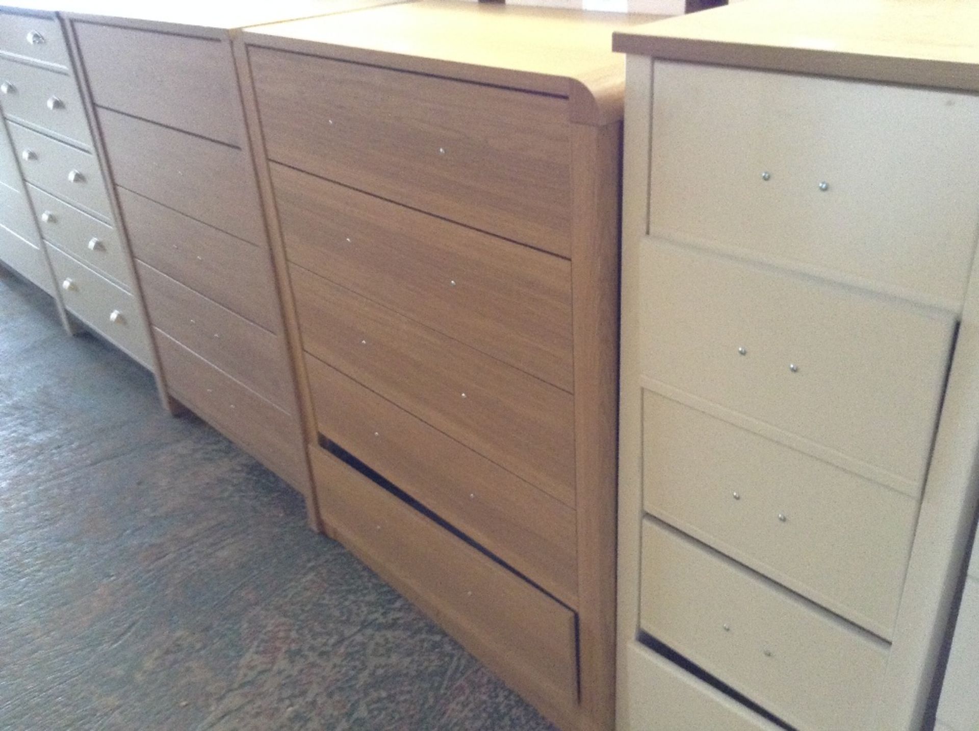 OAK 5 DRAWER CHEST (return)