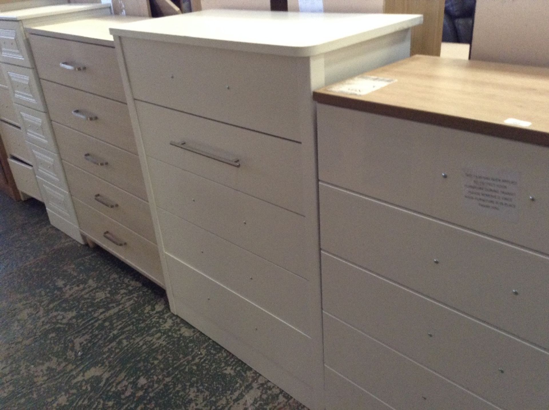 WHITE 4 DRAWER CHEST (return)