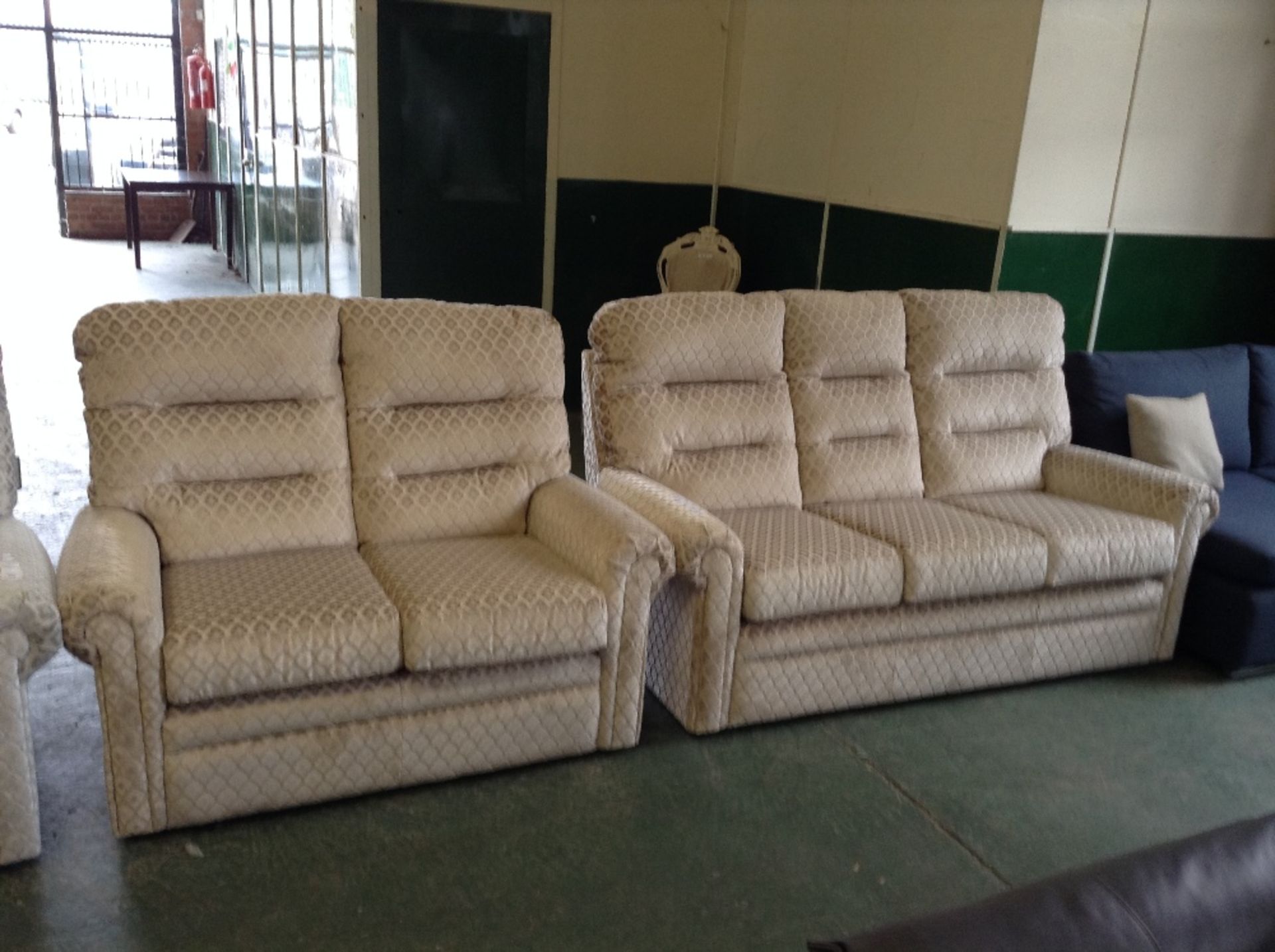 CREAM PATTERNED HIGH BACK 3 SEATER SOFA AND 2 SEAT