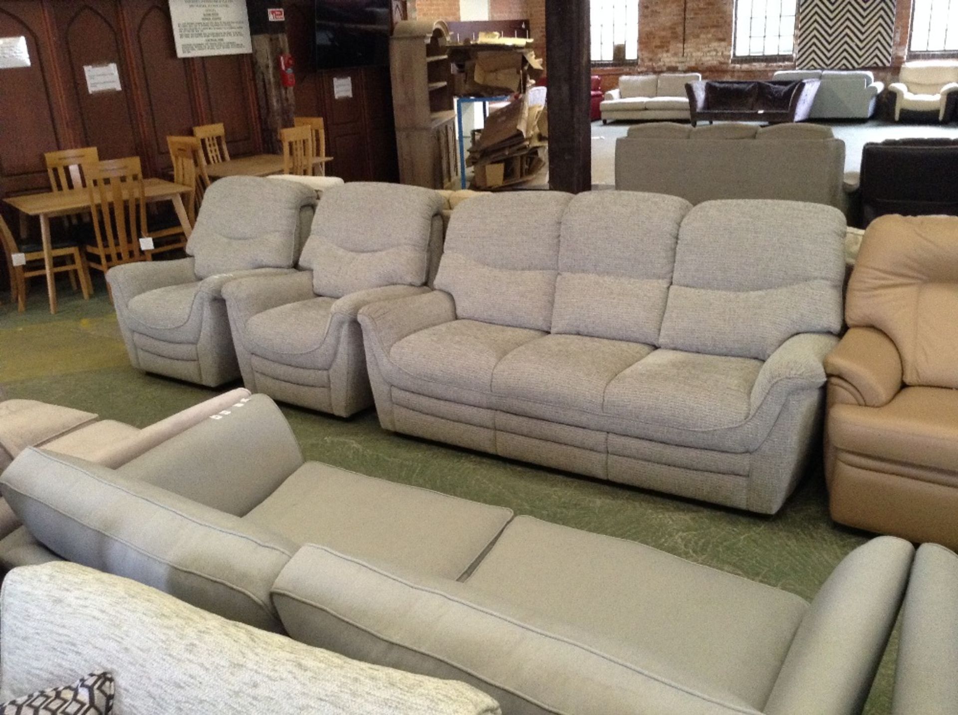 GREY HIGH BACK 3 SEATER SOFA AND 2 CHAIRS (TR00097