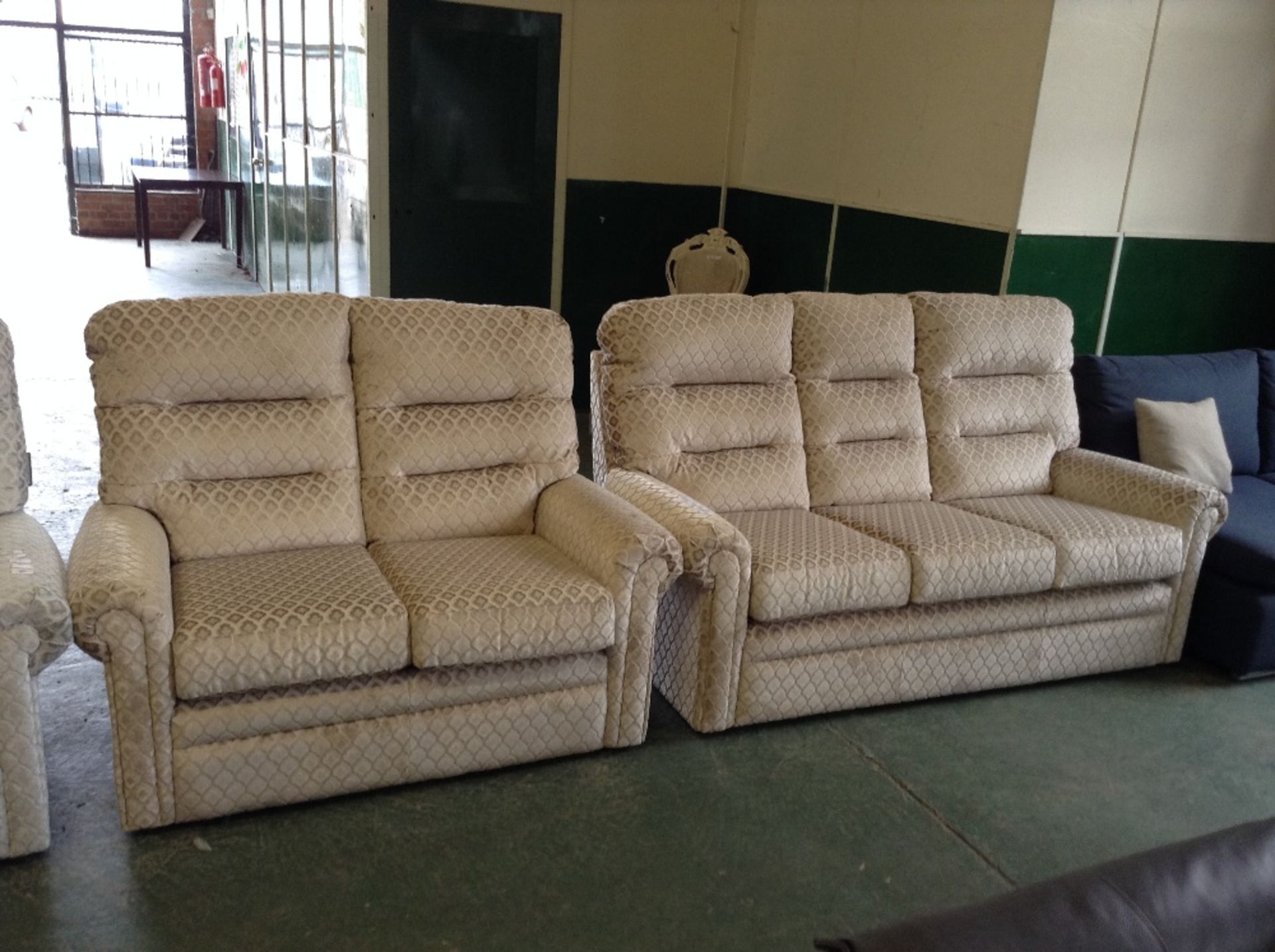 CREAM PATTERNED HIGH BACK 3 SEATER SOFA AND 2 SEAT