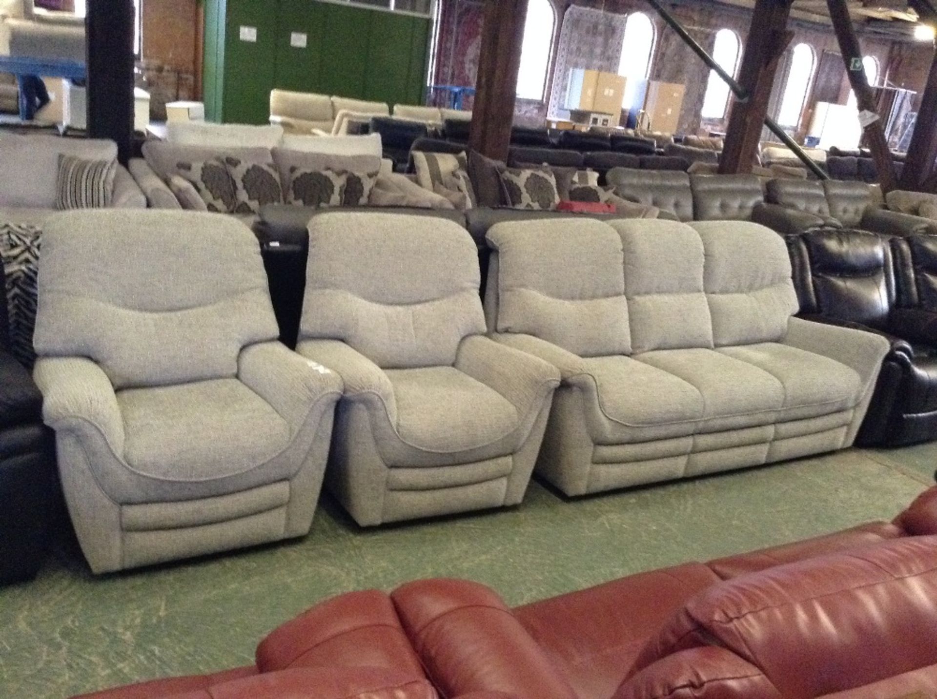 GREY HIGH BACK 3 SEATER SOFA AND 2 CHAIRS (TR00097