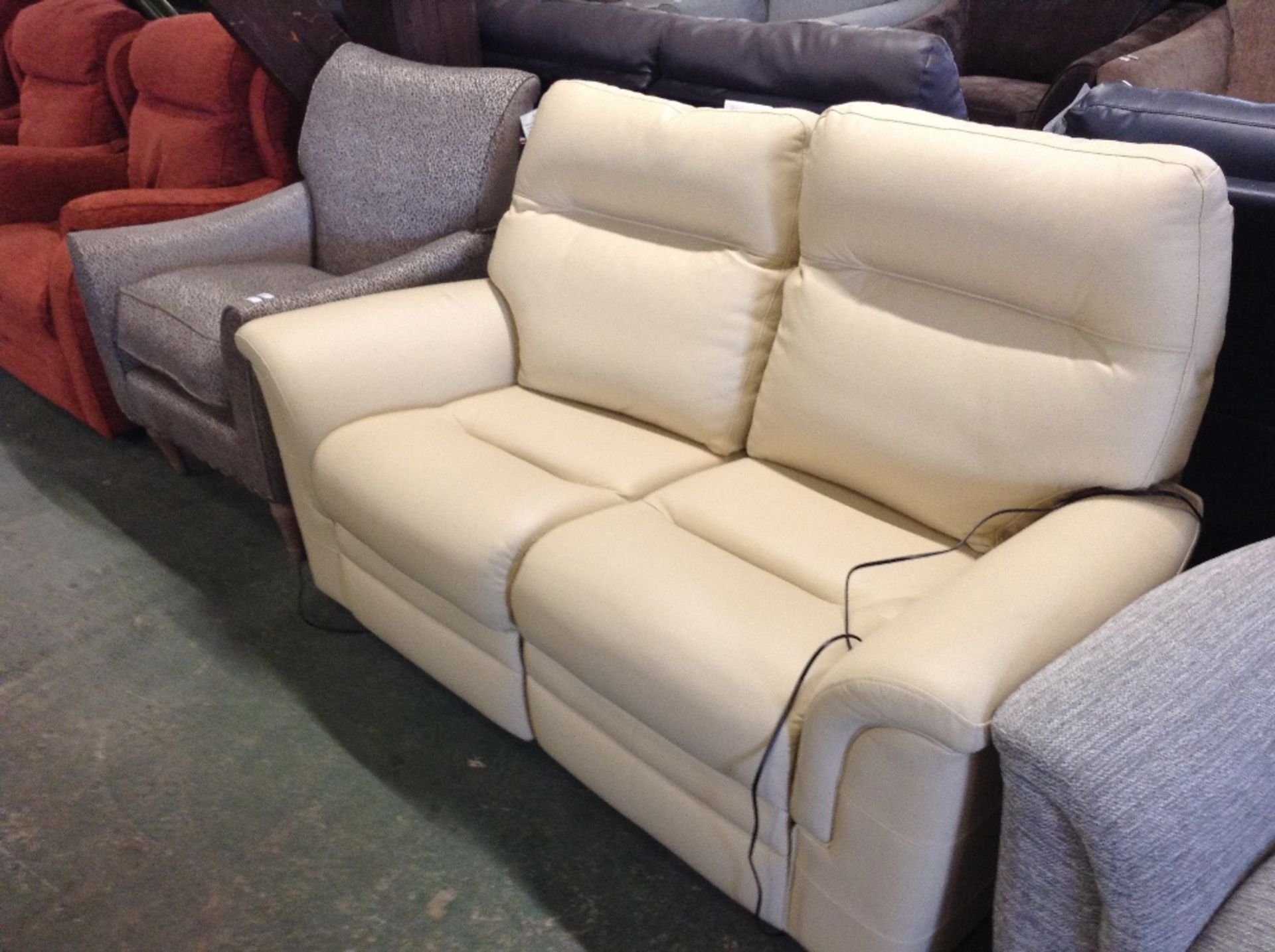 CREAM LEATHER ELECTRIC RECLINING 2 SEATER SOFA (br