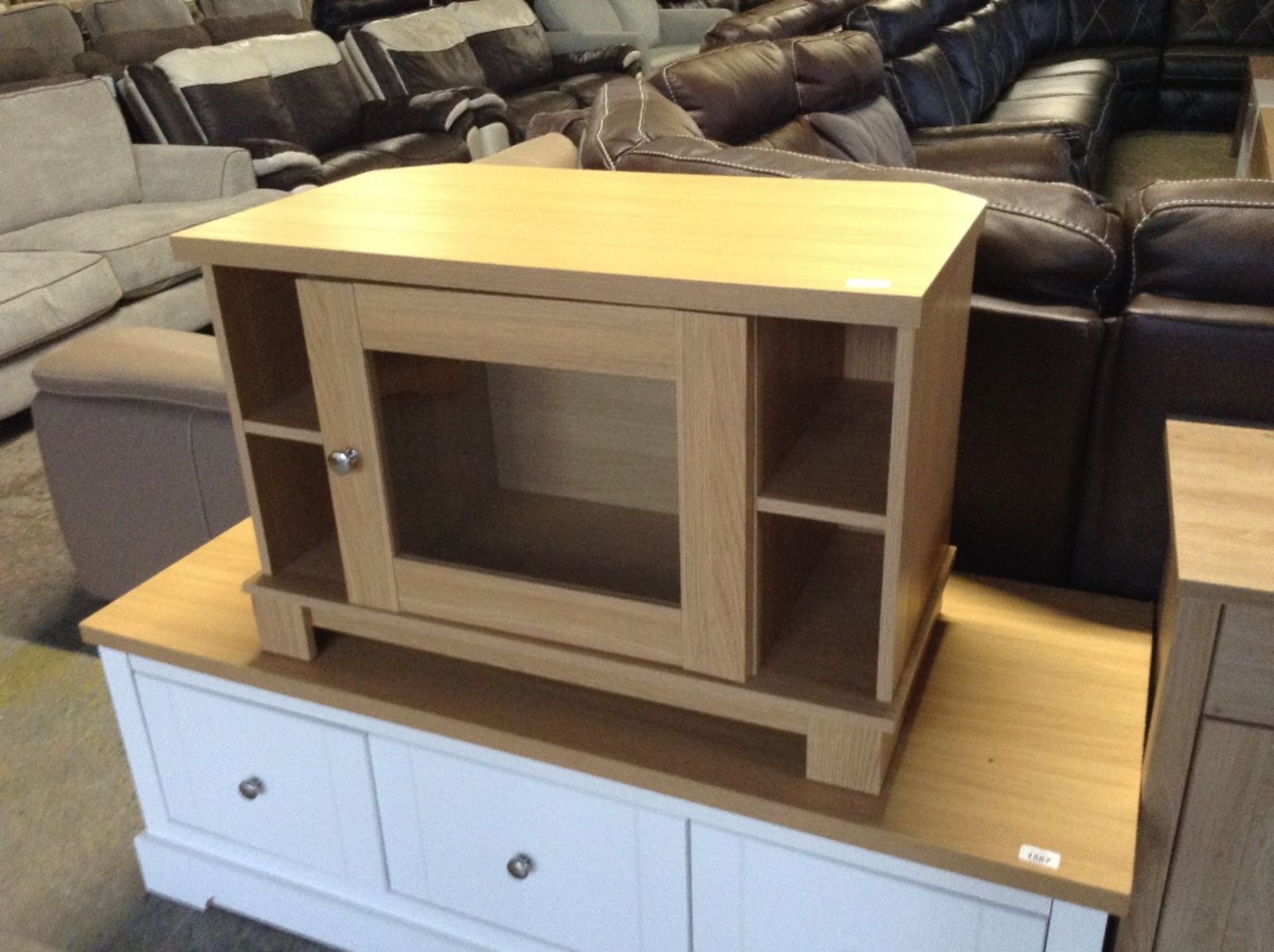 OAK CORNER TV/MEDIA UNIT (return)