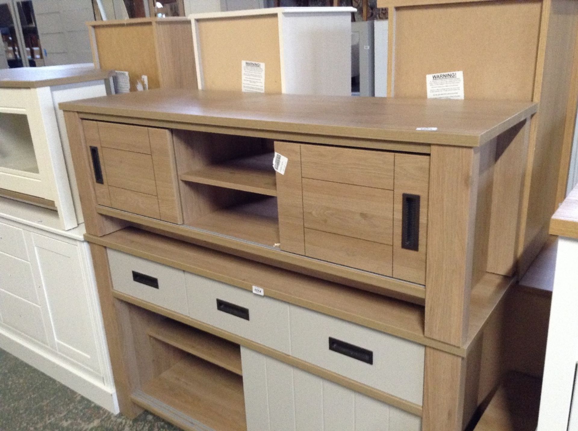 OAK TV/MEDIA UNIT (return)