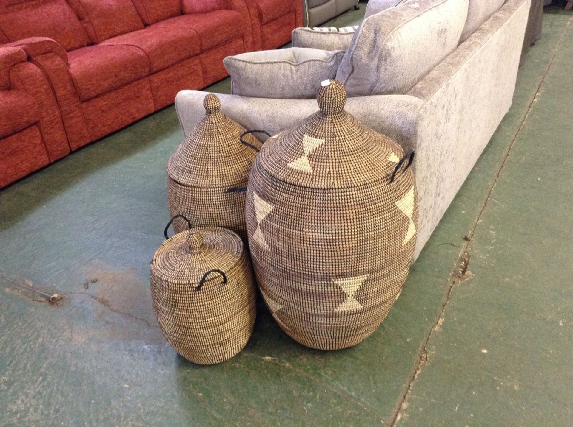 GRADUATED NEST OF 3 WICKER BASKETS