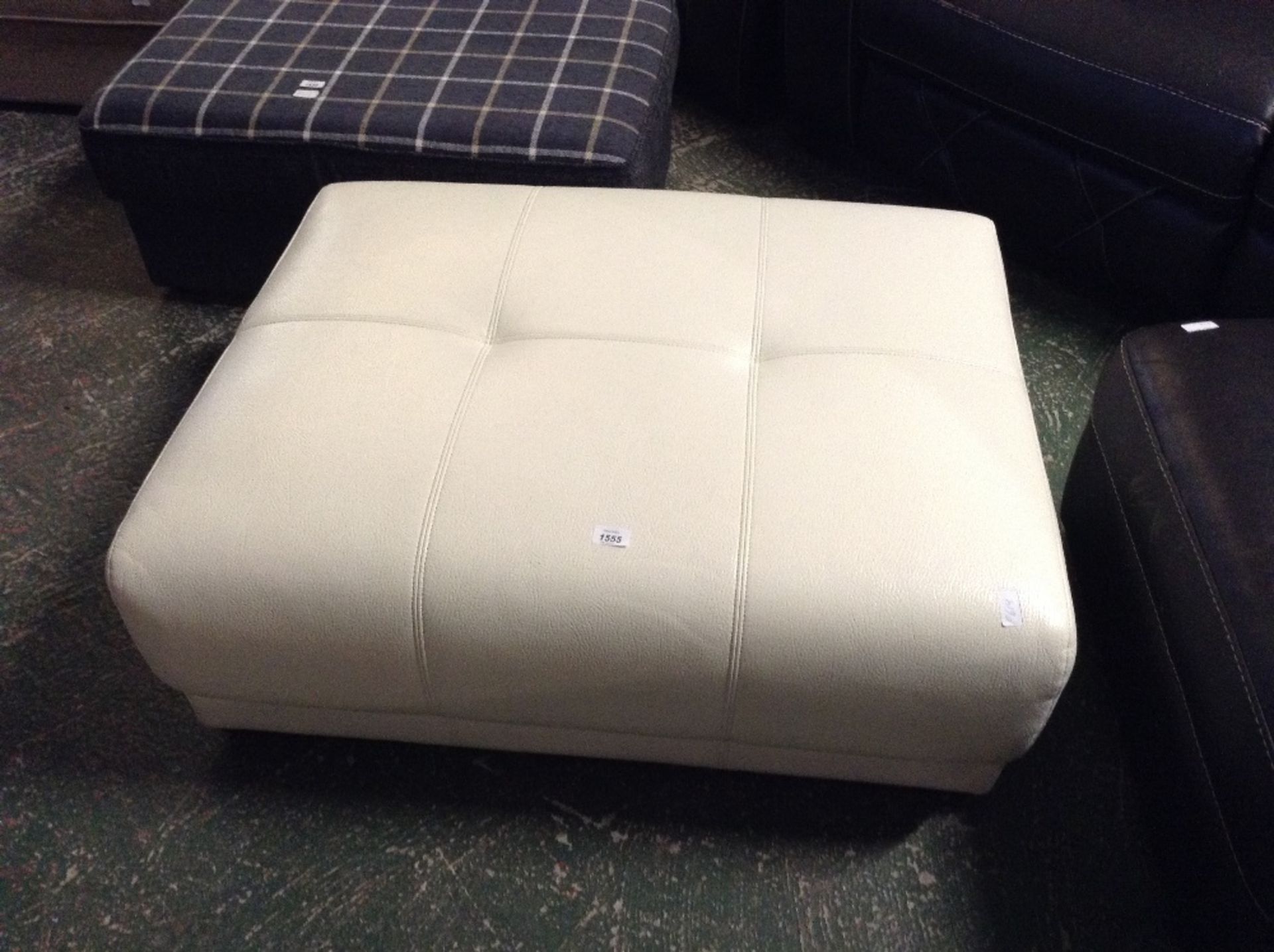 CREAM ENDURANCE LEATHER FOOTSTOOL