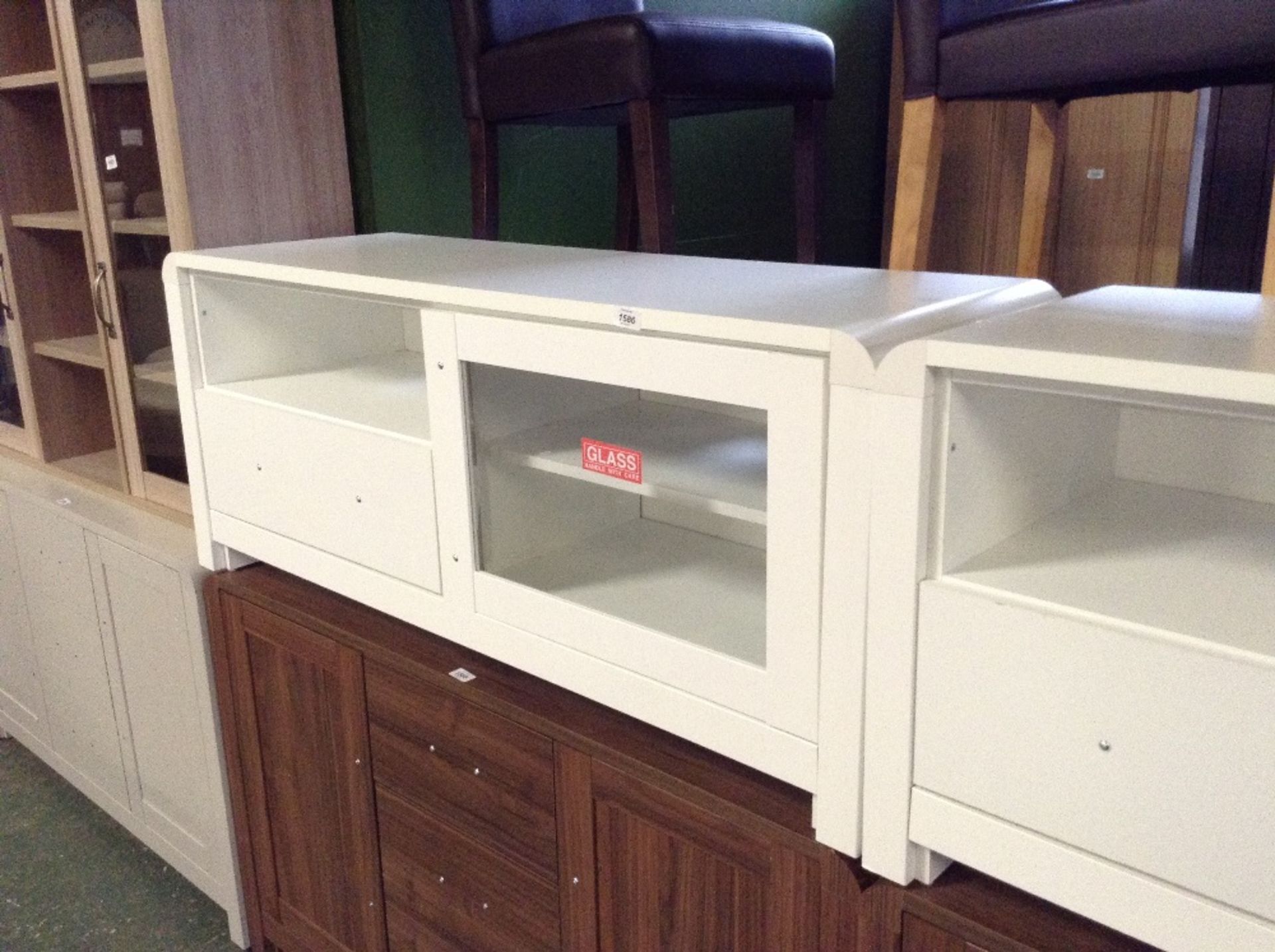 WHITE TV/MEDIA UNIT (return)